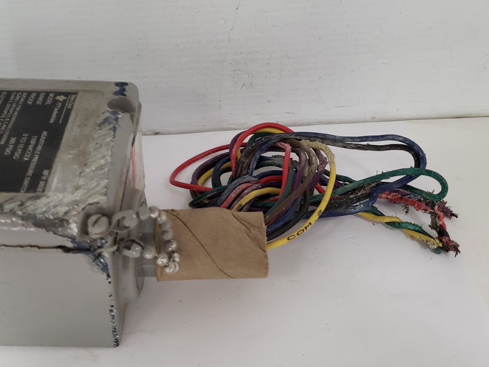 ITT 110P44CC6A PRESSURE SWITCH NEO-DYN ADJUSTABLE 3-15PSI RANGE