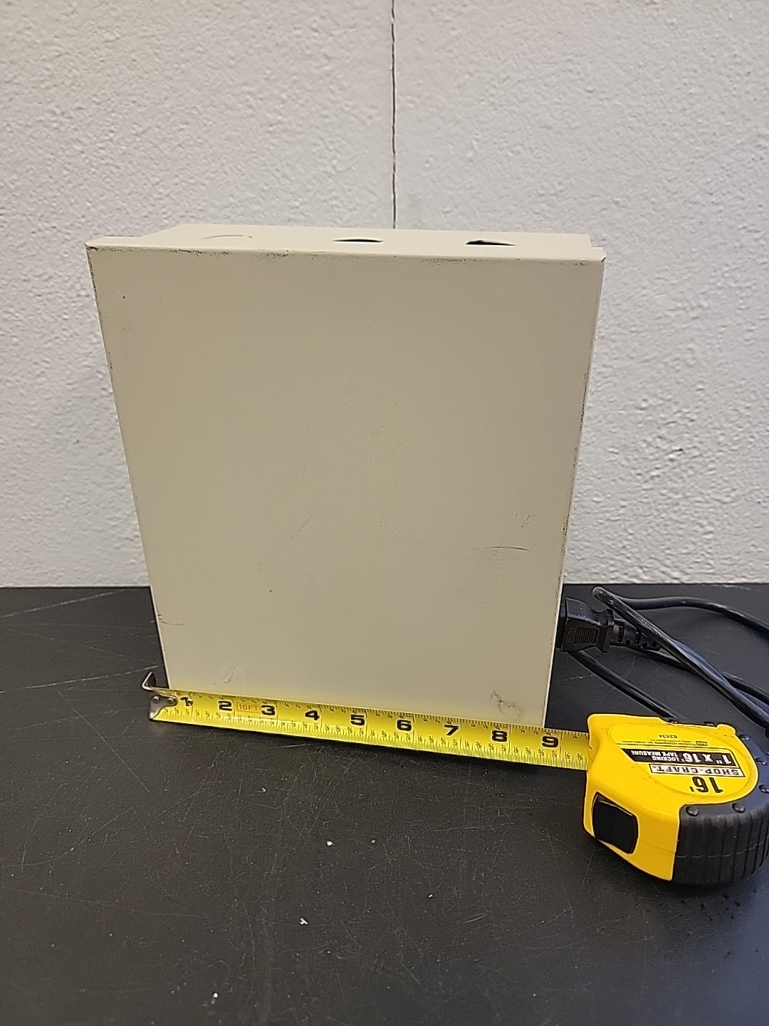 CCTV Power Supply (13.5V DC, 10 Amp, 18 Path) TR-C12VDC18P10A