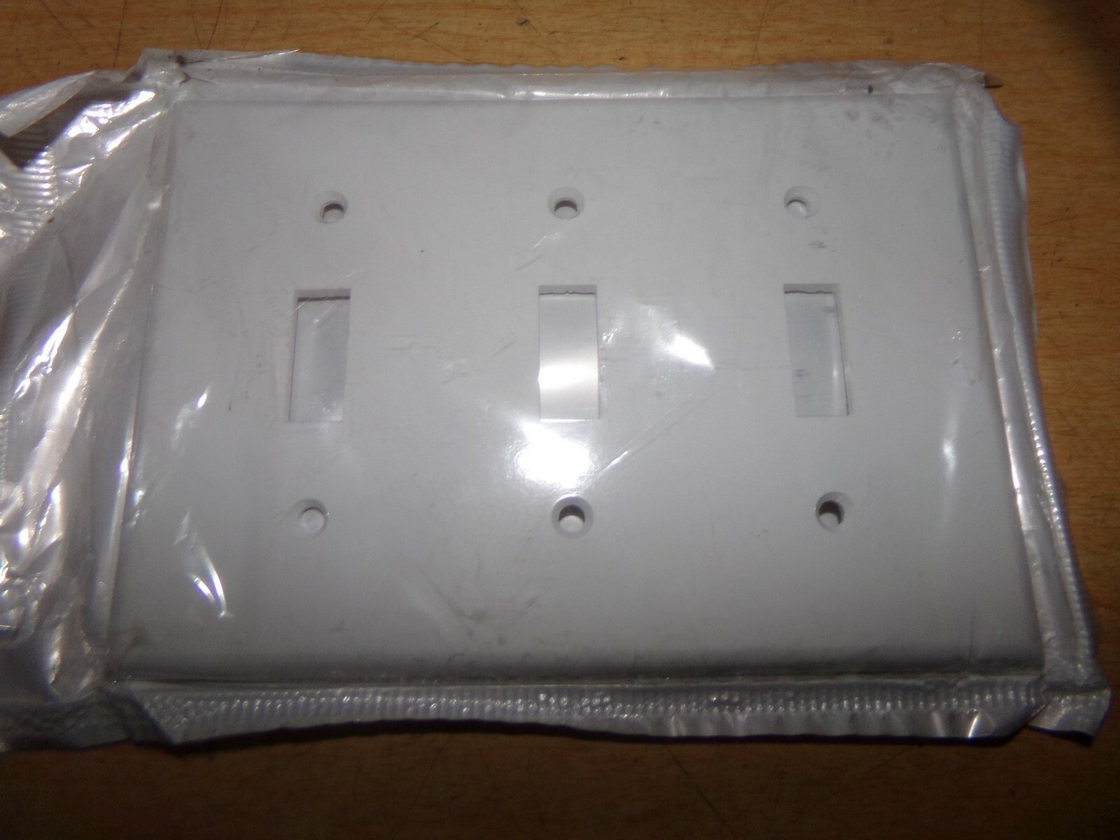 NEW Leviton 001-88011 3-Gang Light Switch Cover *FREE SHIPPING*