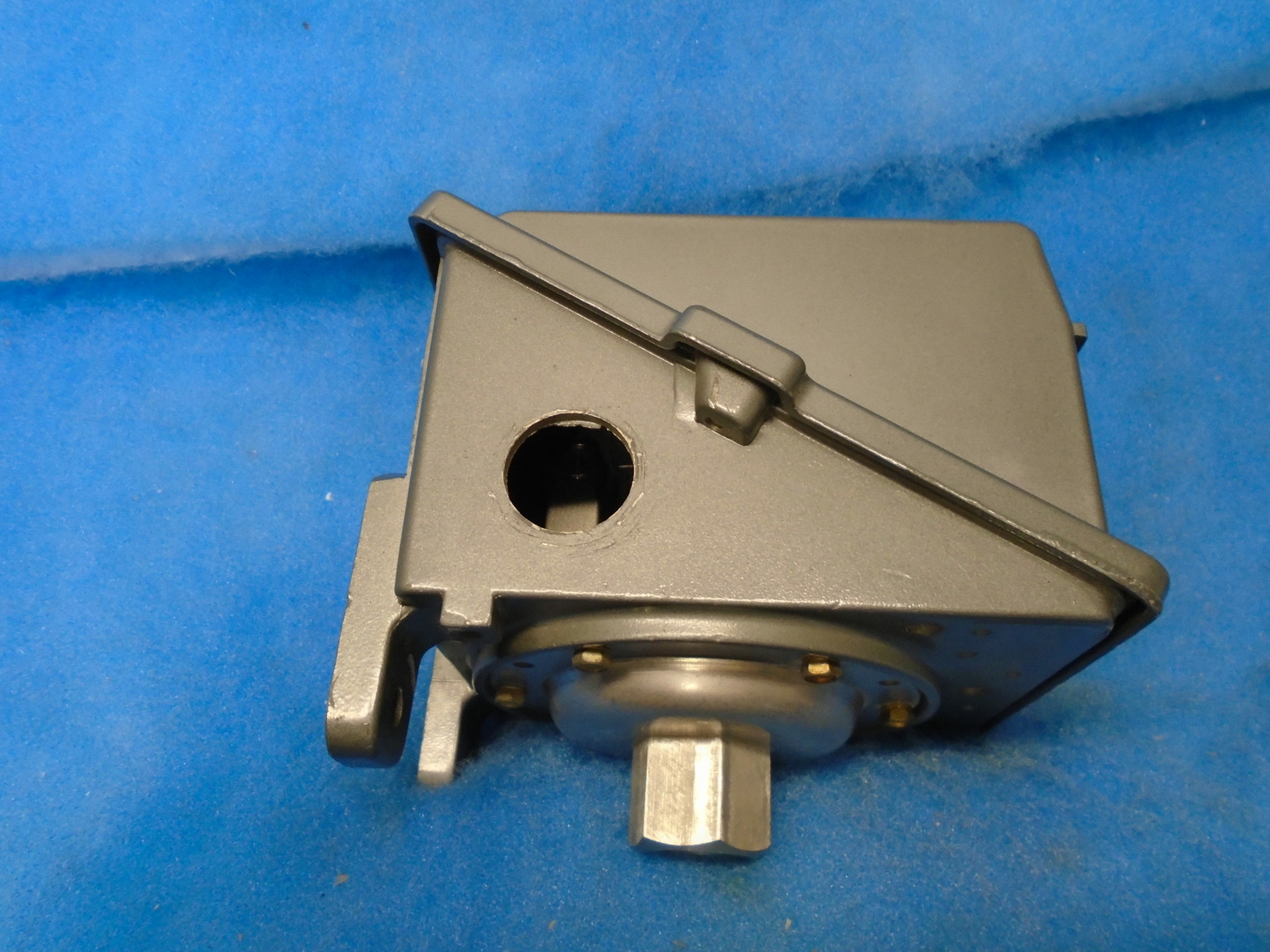 UNITED ELECTRIC CONTROLS J400-553 480VAC PRESSURE SWITCH CONTROLLER 1 YR WARRANT