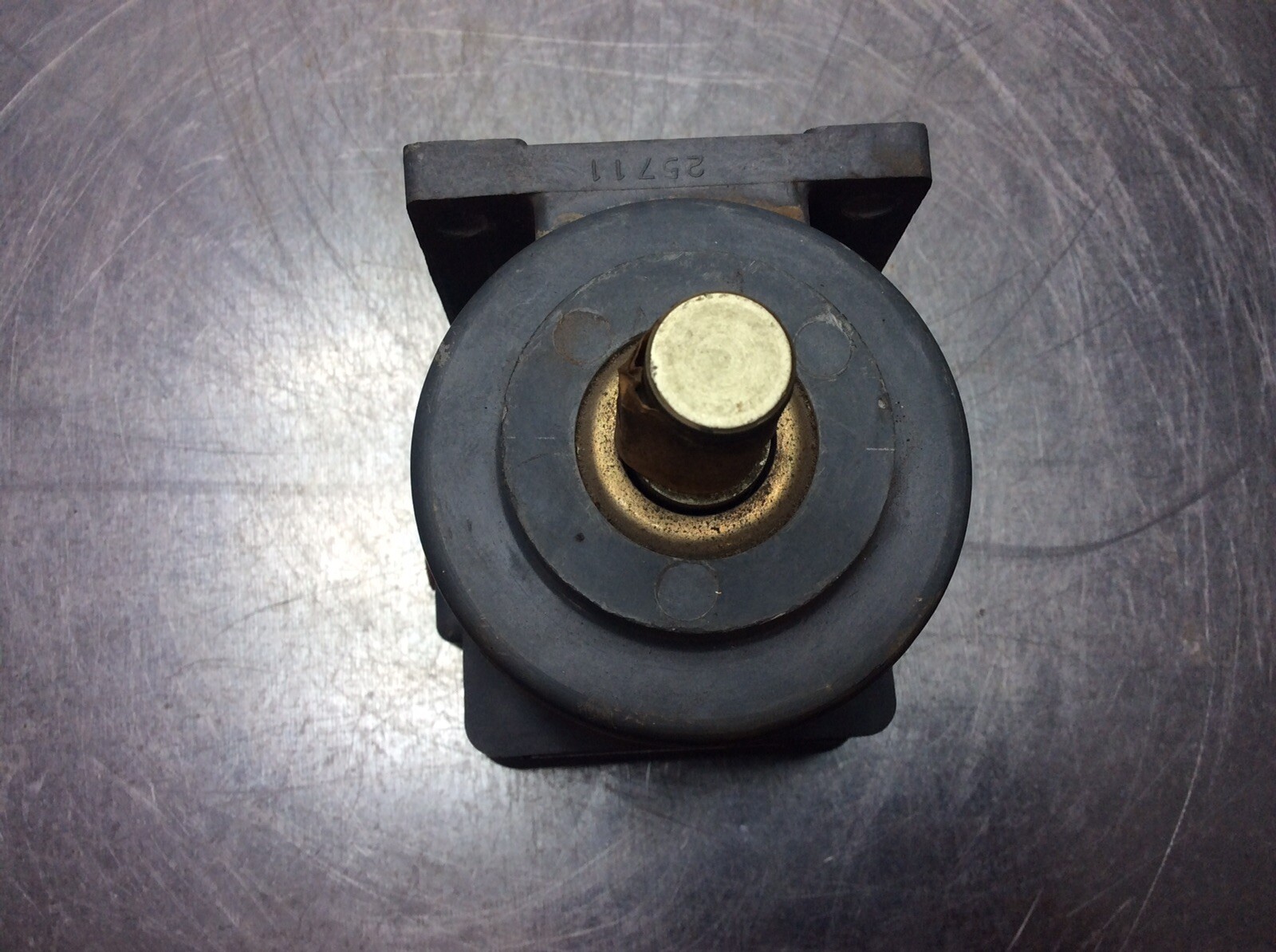 Euclid Electric 111CC1B Shaft Motion Switch Zero Speed Type F