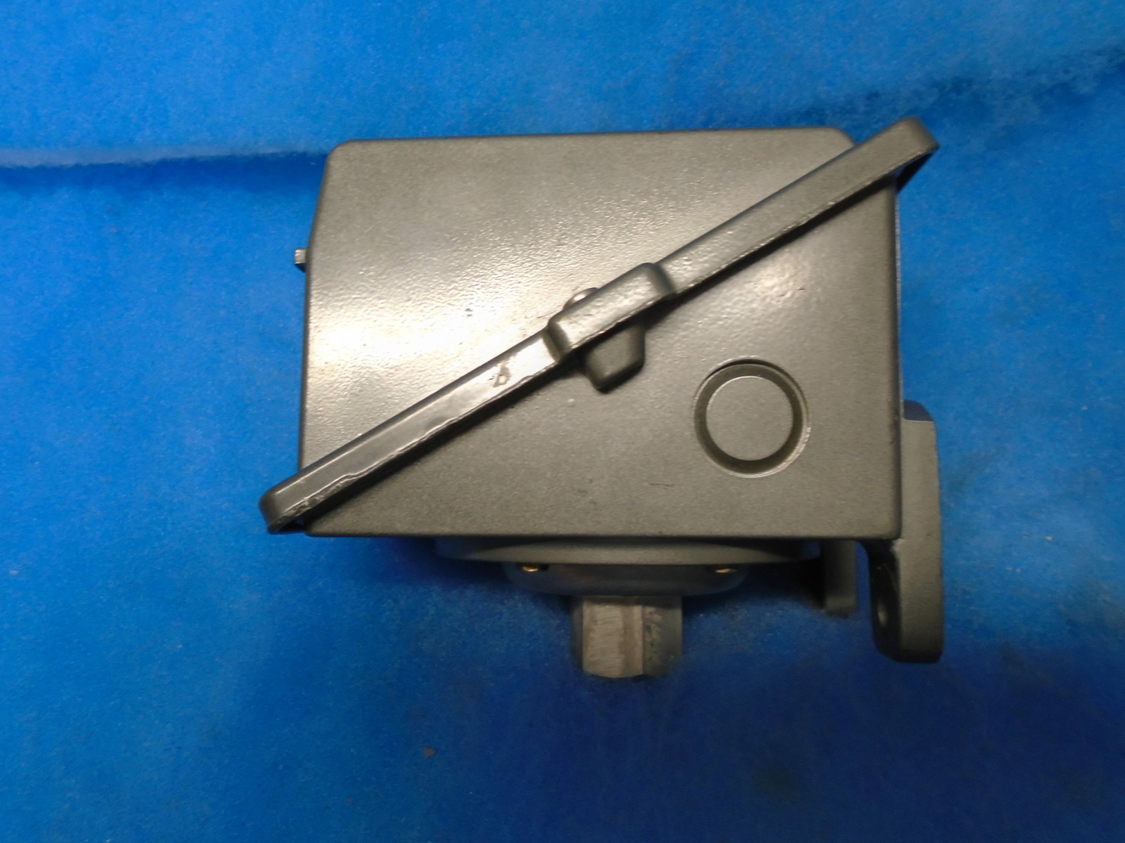 UNITED ELECTRIC CONTROLS J400-553 480VAC PRESSURE SWITCH CONTROLLER 1 YR WARRANT
