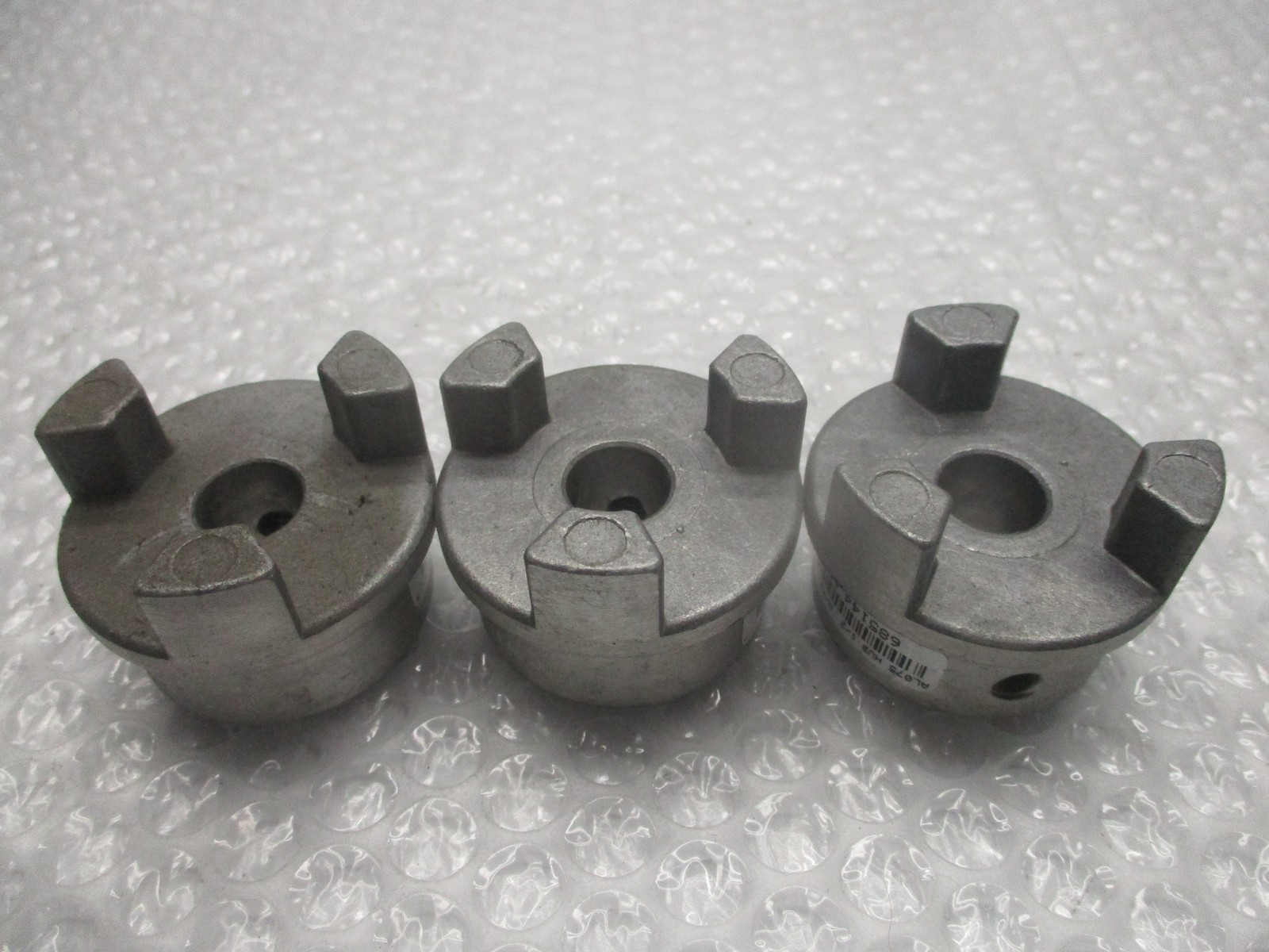LOVEJOY L-075 COUPLING 1/2″ LOT OF 3 NSNP