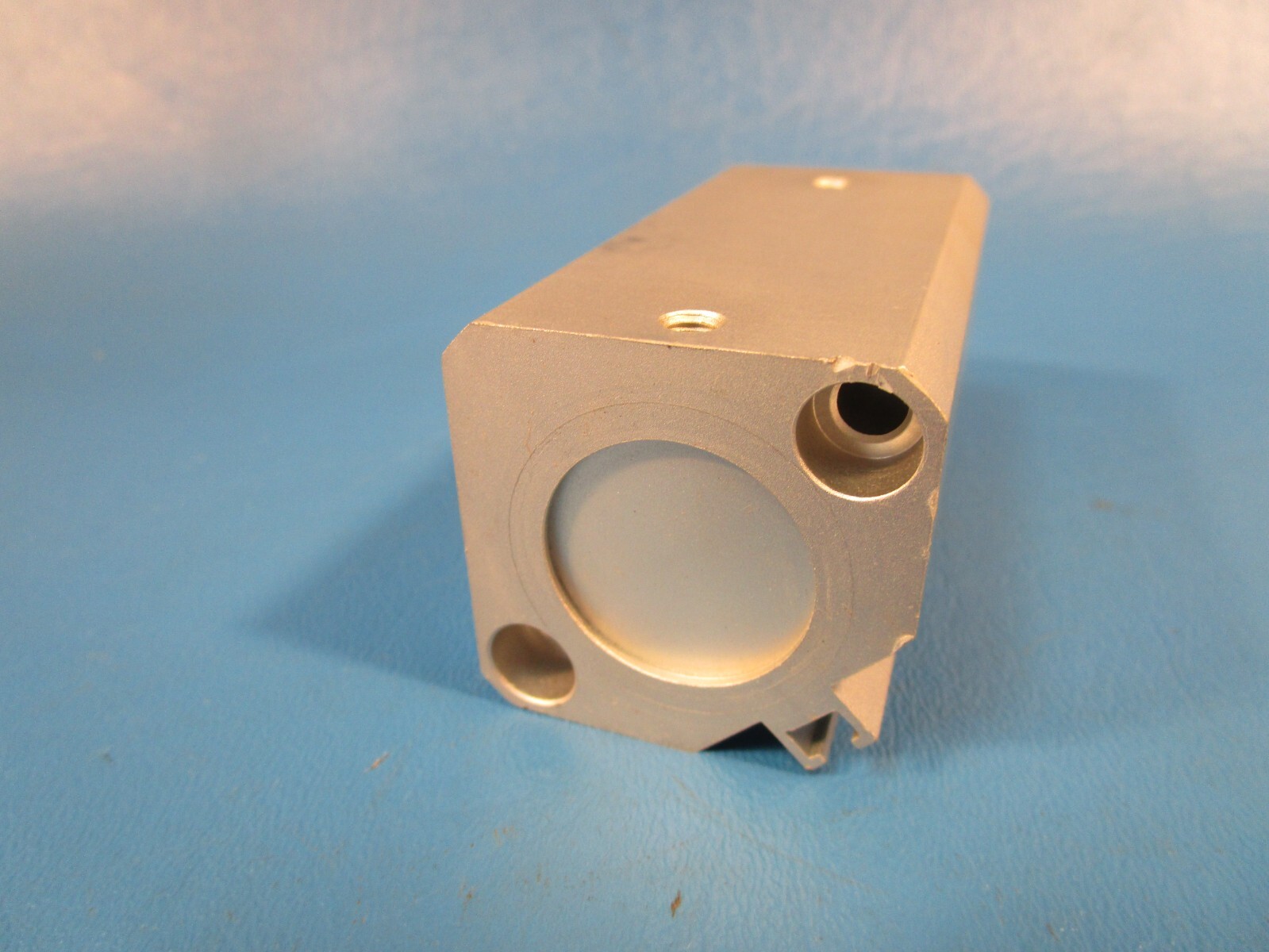 SMC NCDQ2B25-45DM, Compact Cylinder, 25mm Bore, 45mm Stroke