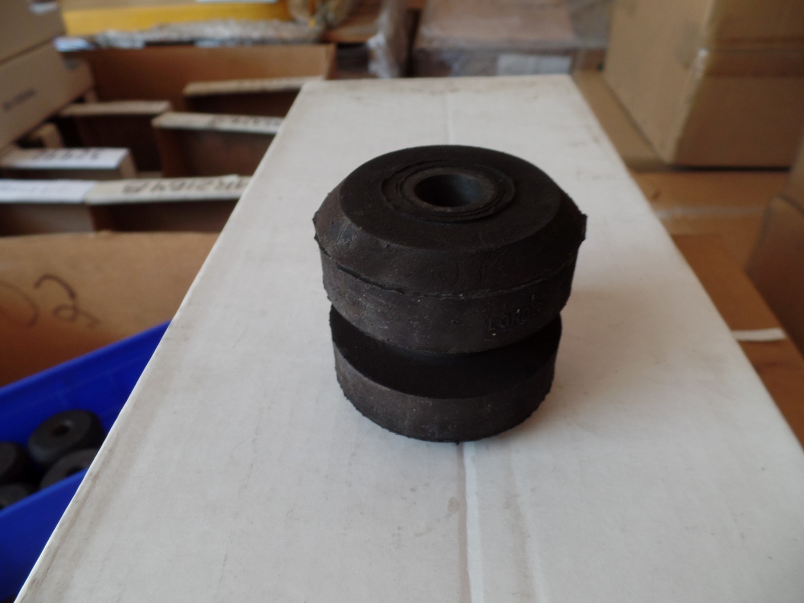 SUPERPAC 841 RUBBER ENGINE MOUNT ASSEMBLY SP202556, 202556, N.O.S