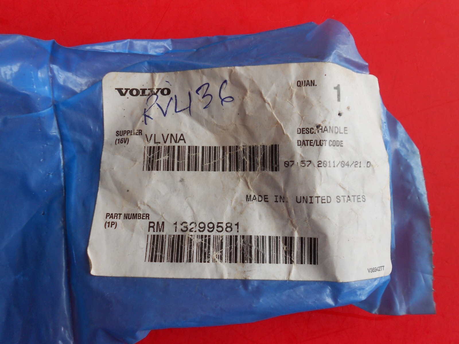 Volvo RM 13299581 Earth Moving Equipment Plastic “T” HANDLE for Pin Block Assy.