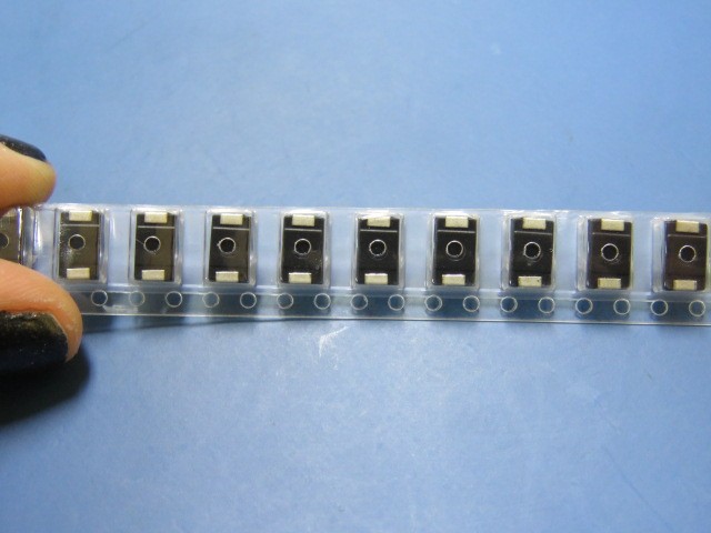EPCOS B76010D2279M40 Qty of 20 per Lot TANT D-CASE=7343-31 EIA 10V 220UF 20% TO