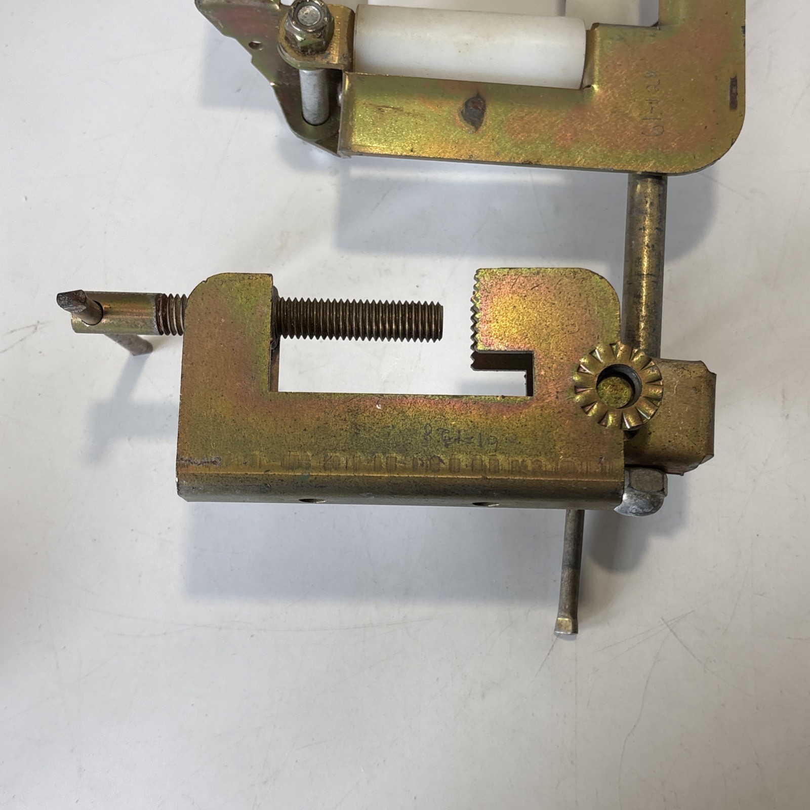 LEVITON 49001-JOE CLAMP-ON FIBER OPTIC COPPER ELECTRICAL CABLE PULLING ROUTER