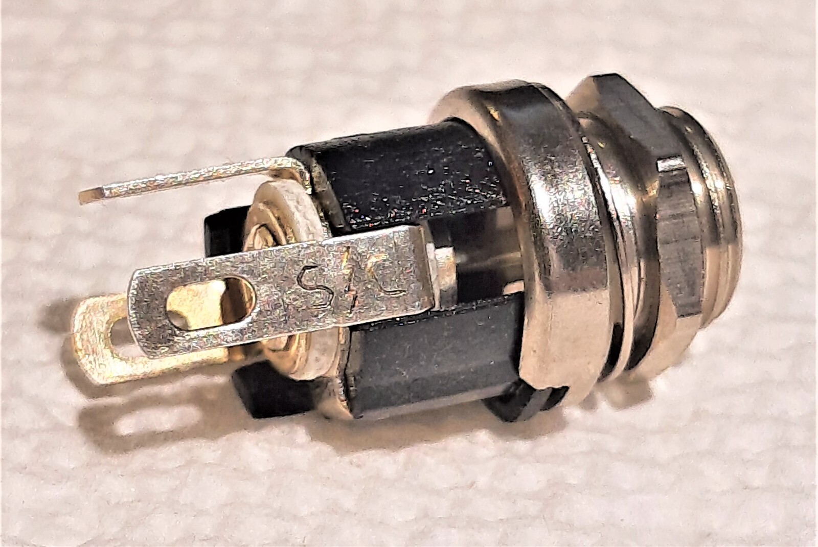 SWITCHCRAFT 732AH DC Power Jack 3.4 mm x 1.3 mm