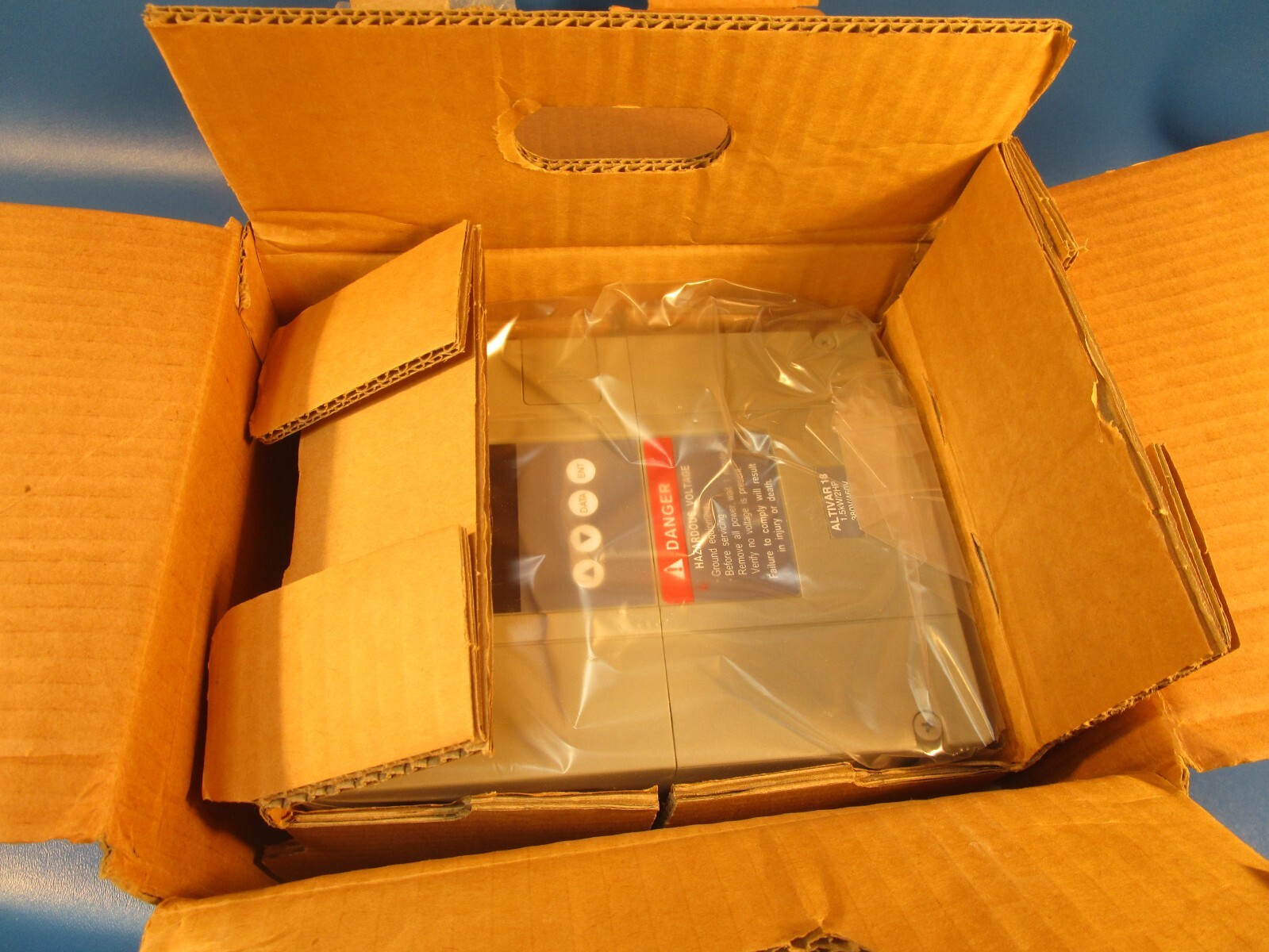 Telemecanique ATV18U29N4U, AC Drive, 2 HP/1.5 KW, 380-460VAC, 50/60HZ (SCHNEIDER