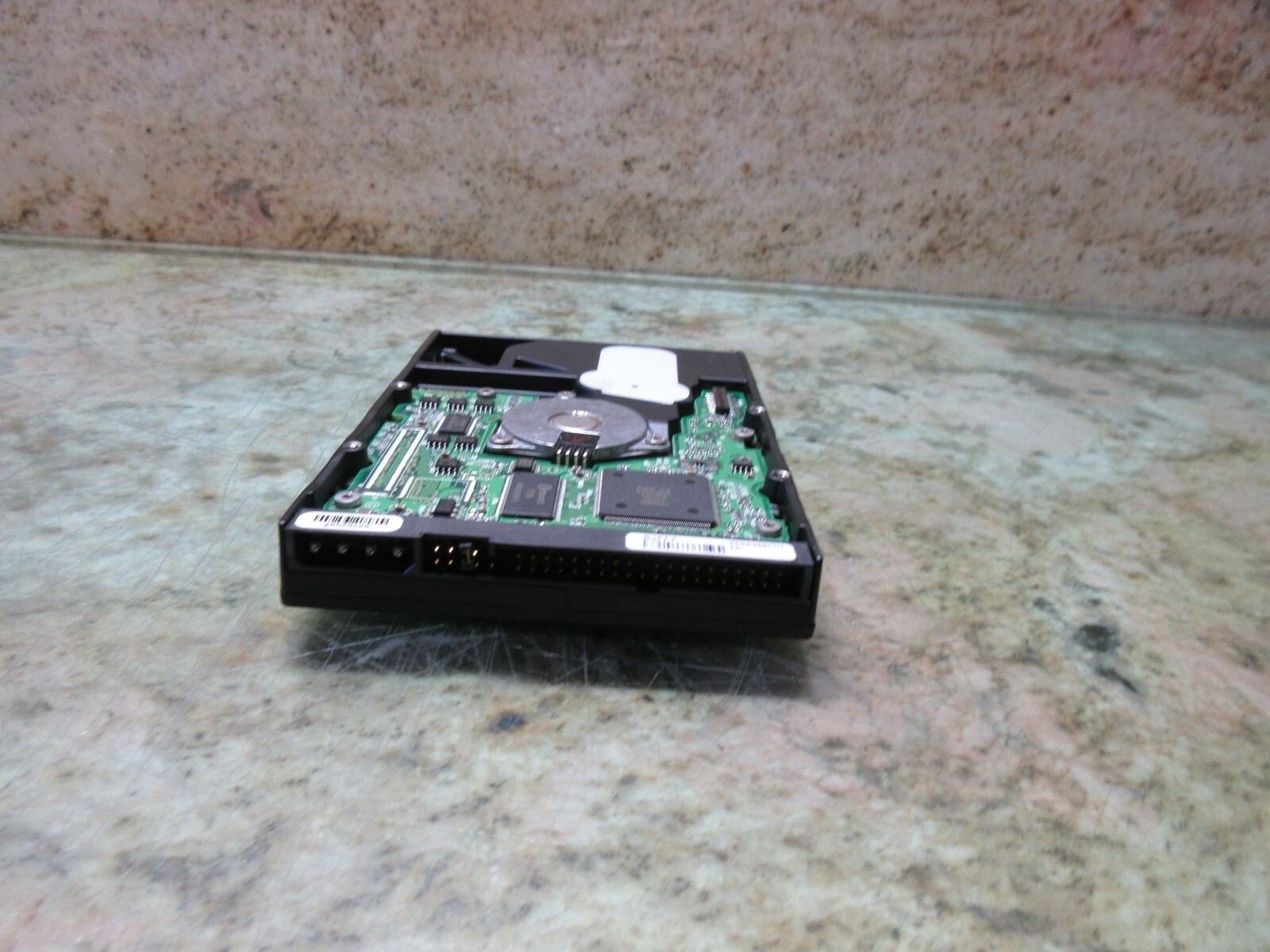 MAXTOR 3.5 HDD E-H011-02-3056 D33019 A 244 3 291464 B2FFA CHARMILLES 690 EDM
