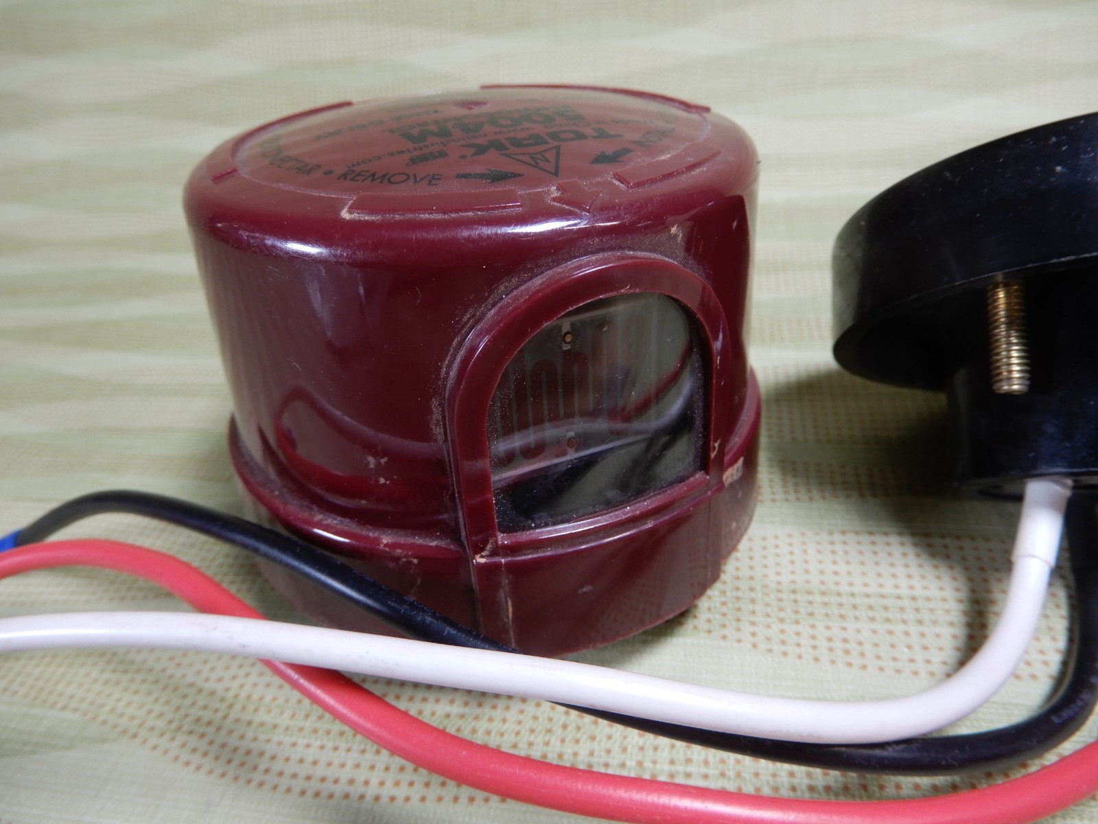 Tork 5004M Light Sensor and 2223 Base Lightly Used Condition 480VAC BX