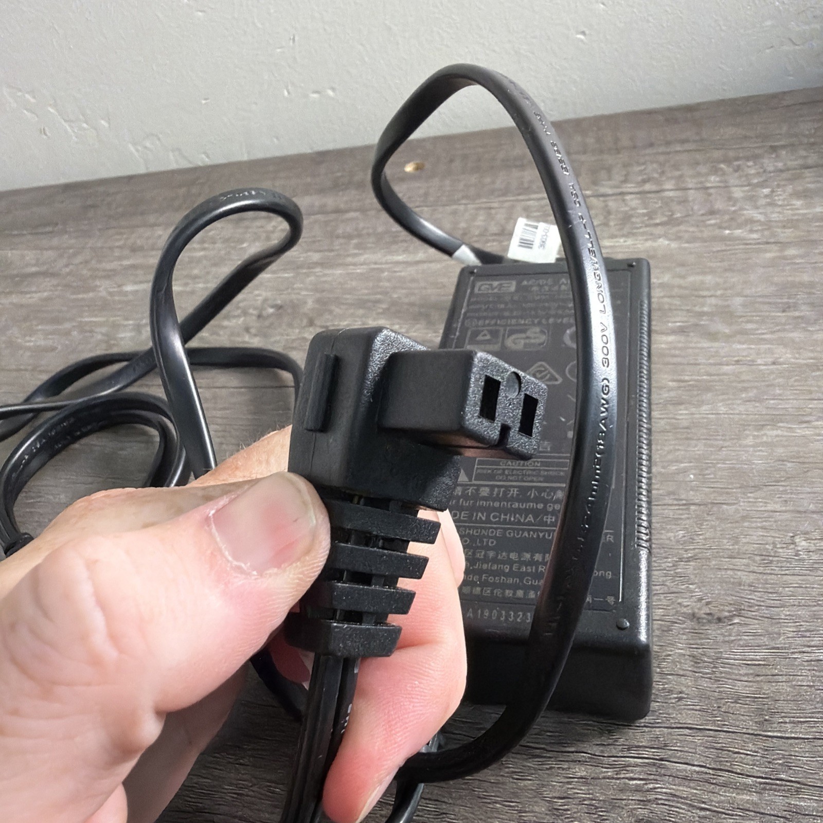 GVE Car Refrigerator Power Adapter GM95-145600-D 14.5V 6.0A 87W 12/24V