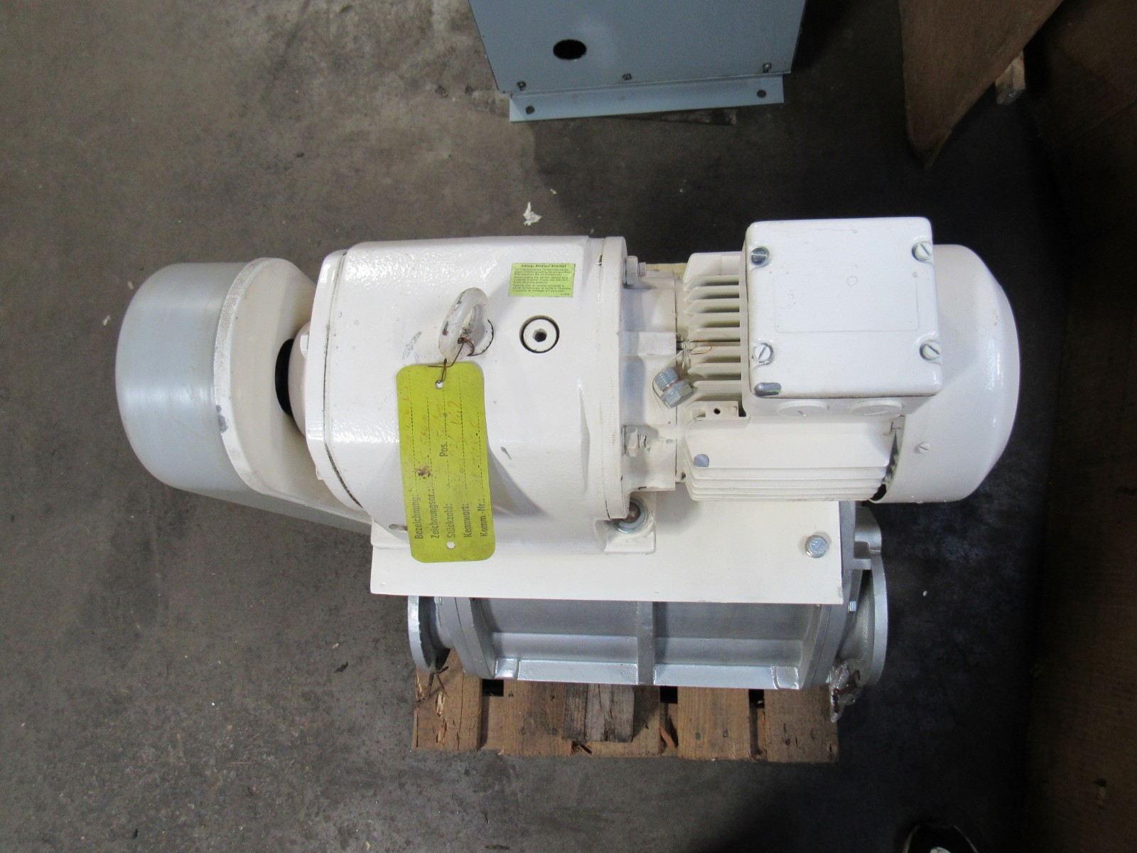 NEW REIMELT ROTARY AIRLOCK VALVE TYPE 66 SCHL.4.20NG 1.5HP 254/440V 10″X4″