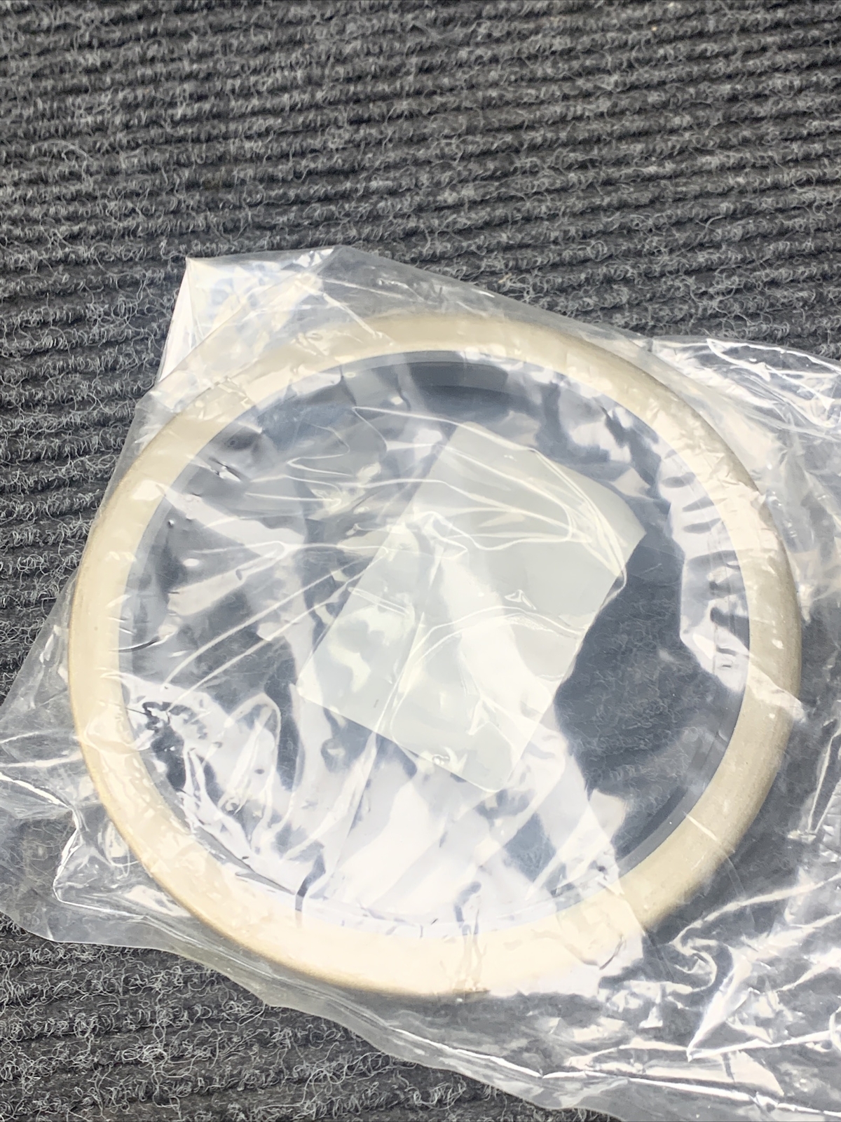 New Sealed Mohawk 2003712 Oil Seal
