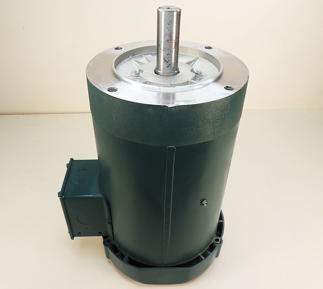 Leeson 121066.00 C145T17FC37E Regal 1.5 HP 1750 Rpm 3PH 230/460 Volt NEW IN BOX