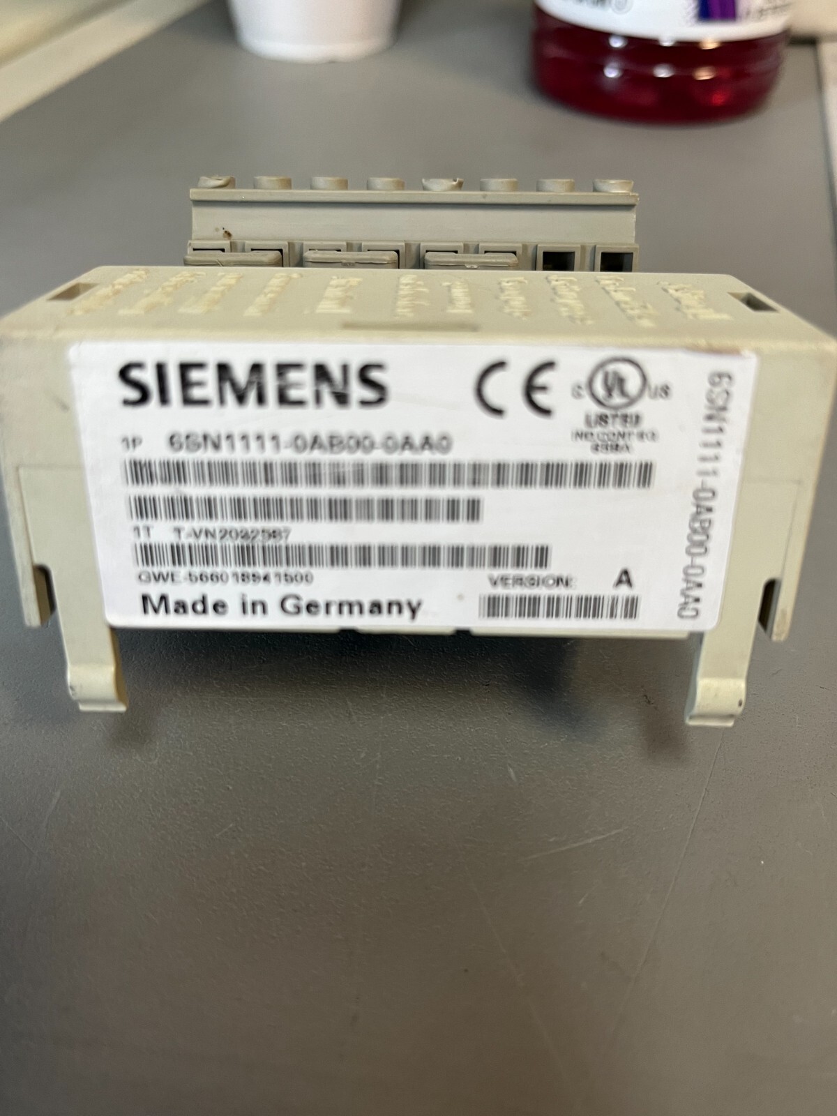1 USED SIEMENS 6SN1111-0AB00-0AA0 VERSION A SURGE ARRESTER