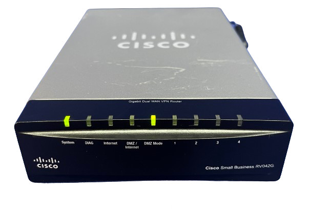 Cisco RVO42G, Gigabit Dual Wan VPN Router w/Power Supply – PreOwned