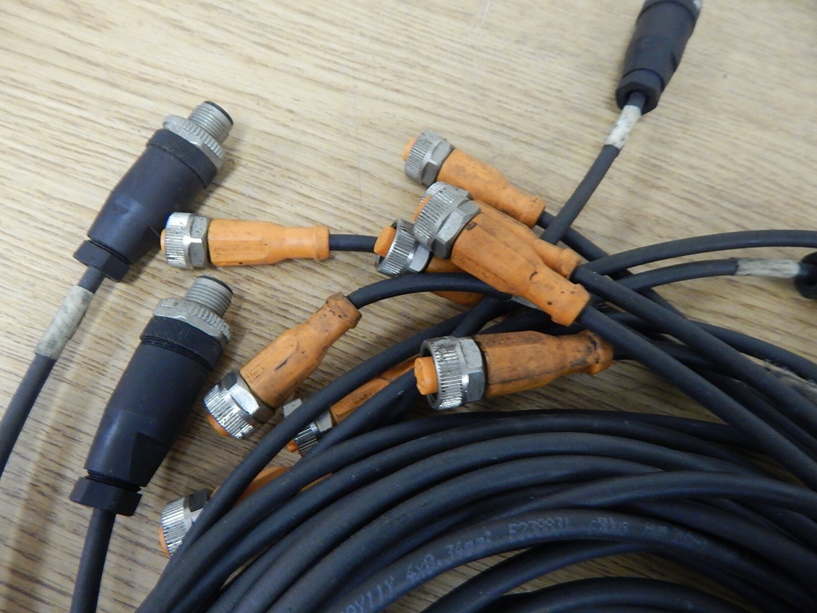 IFM Electronics Lif9Y11Y 4×0.34mm E238831 20549 Cables, Lot of 10 FREE SHIPPING*