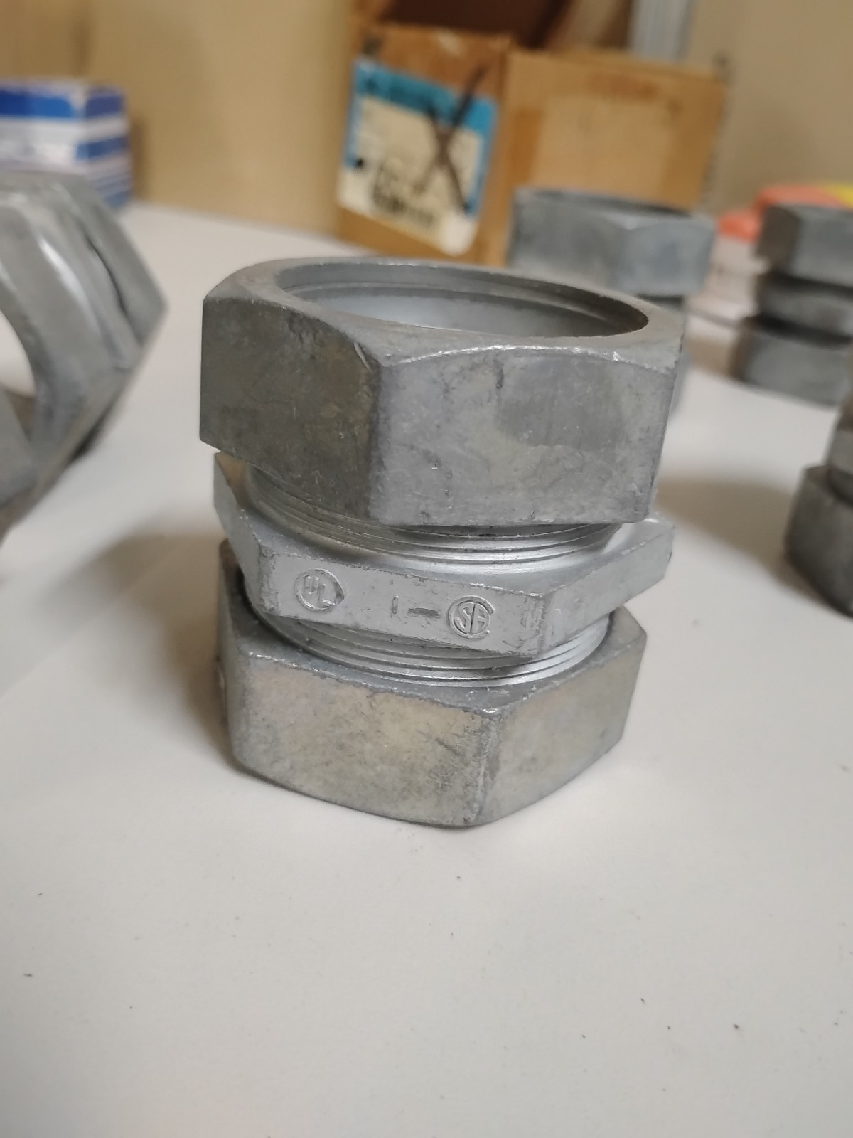 Lot Of 4 Bridgeport 264-DC EMT Zinc Die Cast Compression Coupling, 1-1/2 Inch