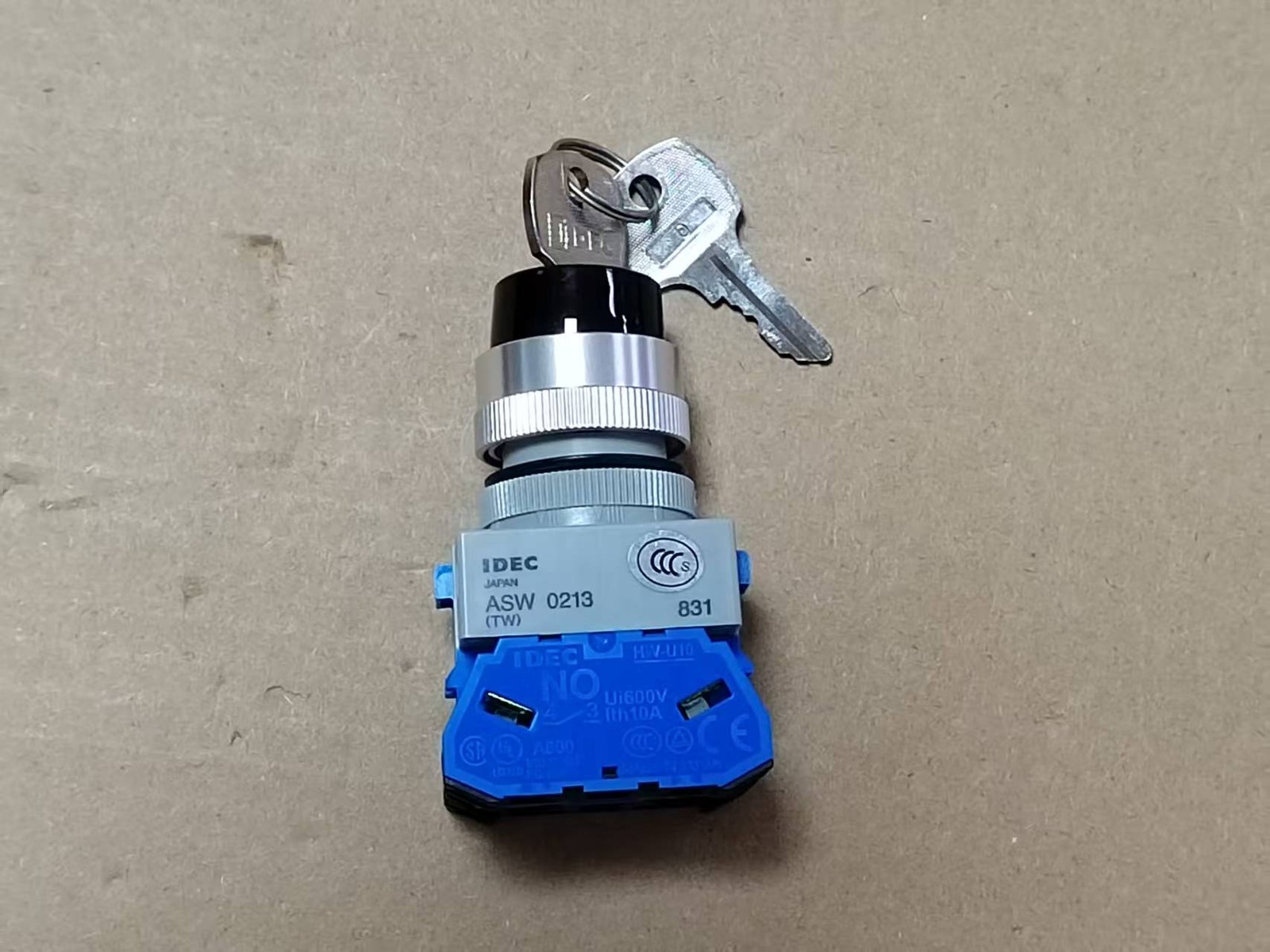 1Pc IDEC Key switch 22MM ASW21K20 2NO