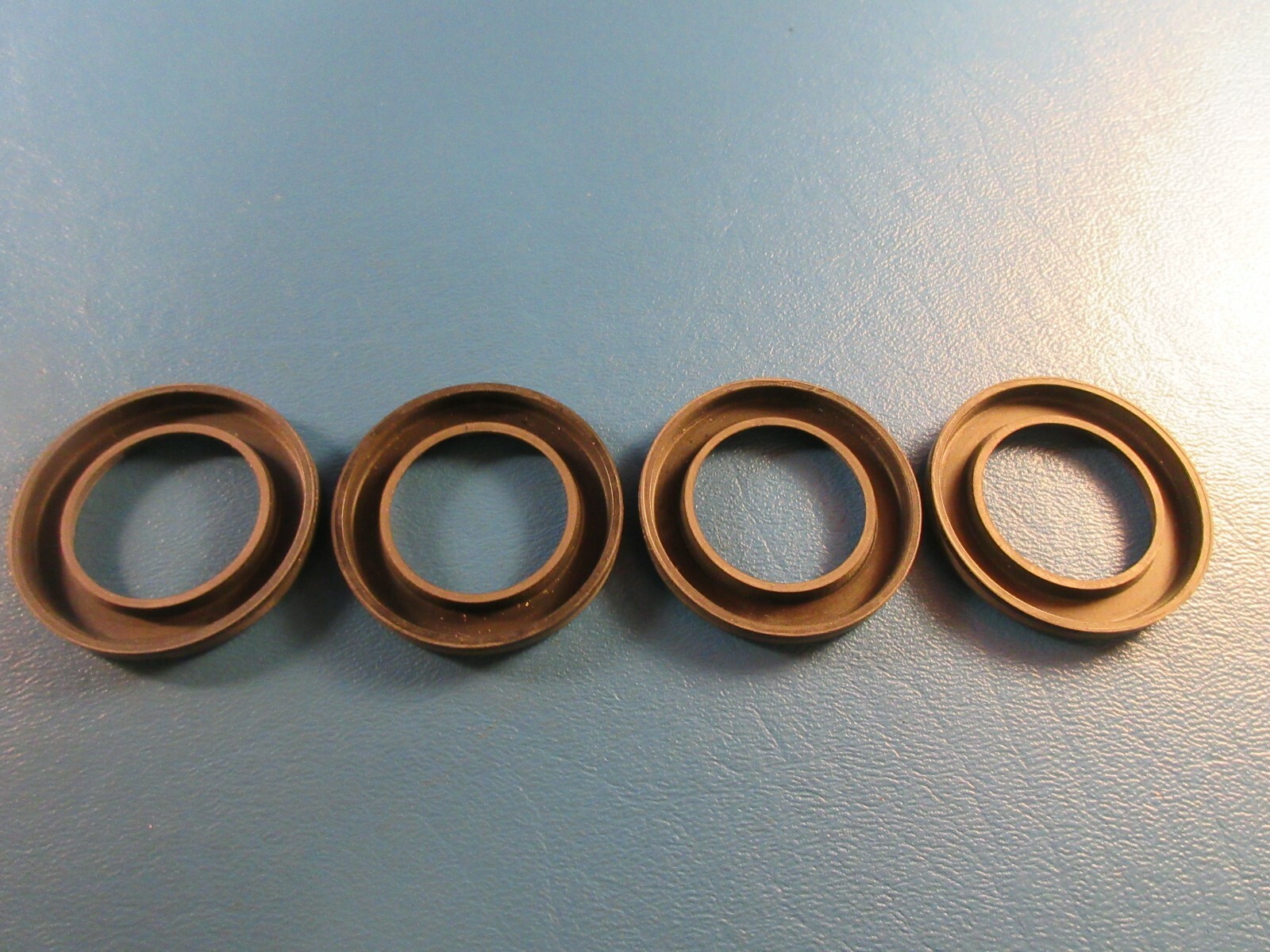 LOT OF 4 Chicago Rawhide (SKF) CR 527939 Single Lip Grease Seal, Solid, Nitrile