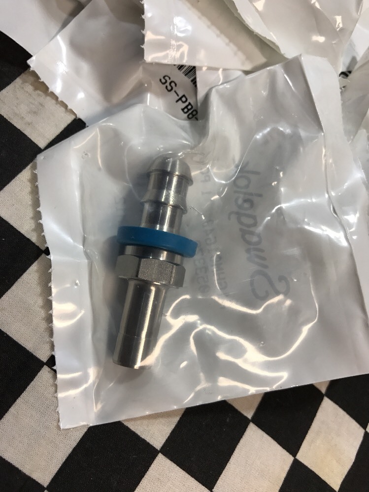 Lot Of 17 Swagelok Push-On Hose End Connection 12MM x 1/2″ T, SS-PB8-TM12 #118V2