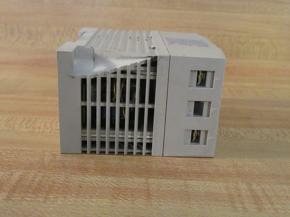 IDEC/ IZUMI PS5R-A12 Power Supply PS5RA12