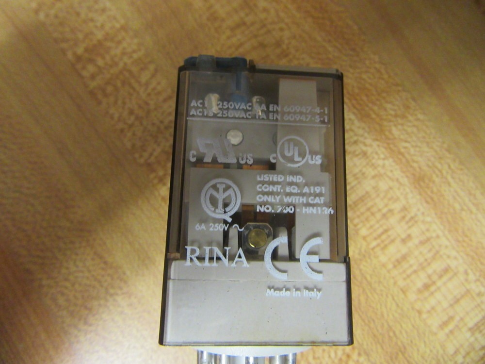 Allen Bradley 700-HAX3Z24-3-4-24VDC Relay 700-HAX3Z24-3-4