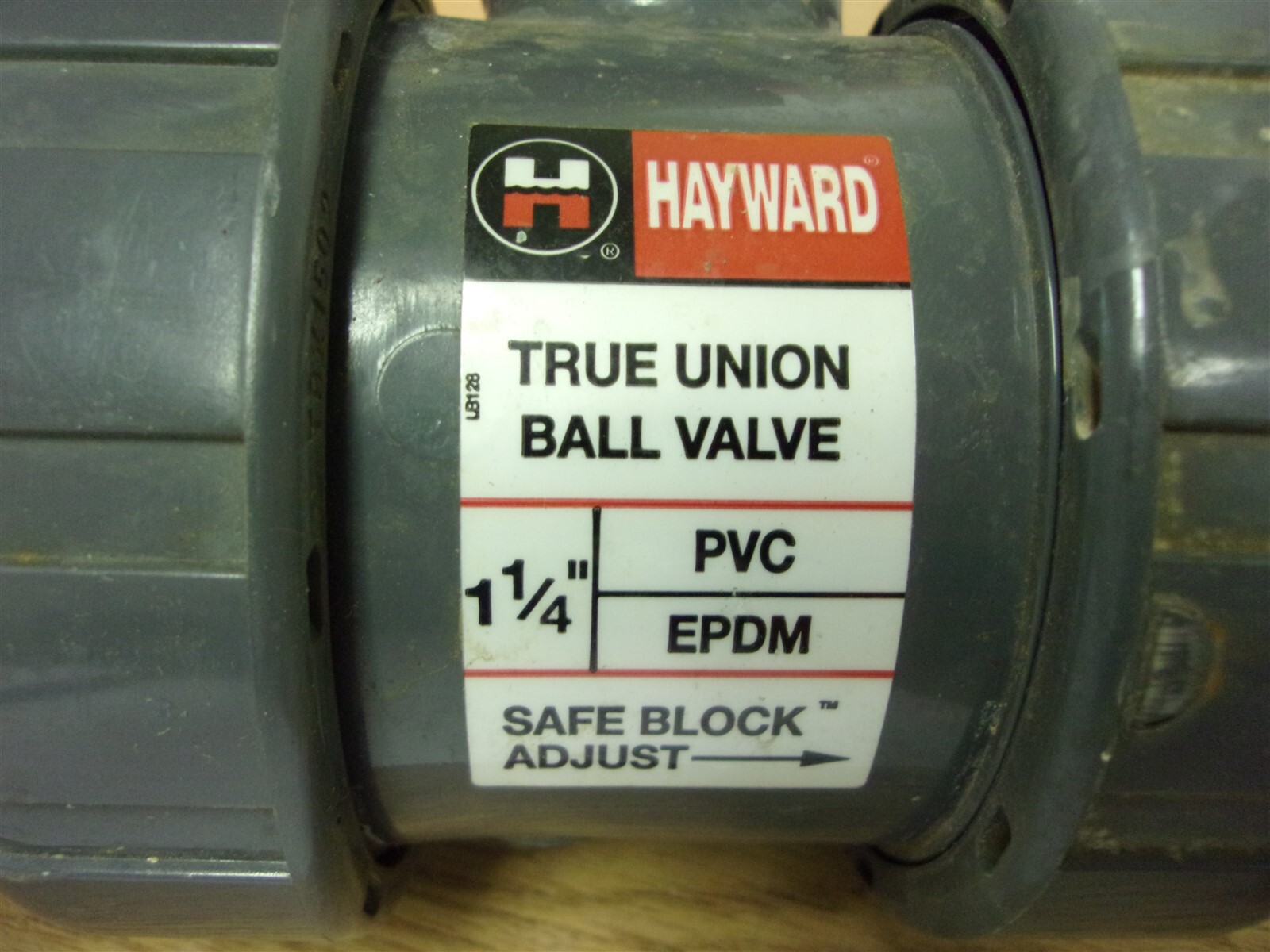 Hayward True Union Ball Valve 1-1/4″ PVC EPDM *FREE SHIPPING*