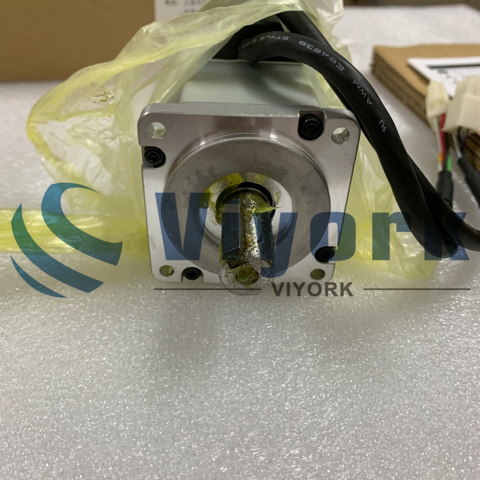 Omron R88M-G40030H-S2 AC SERVO MOTOR R88M SERIES 400WATT 3000RPM NEW
