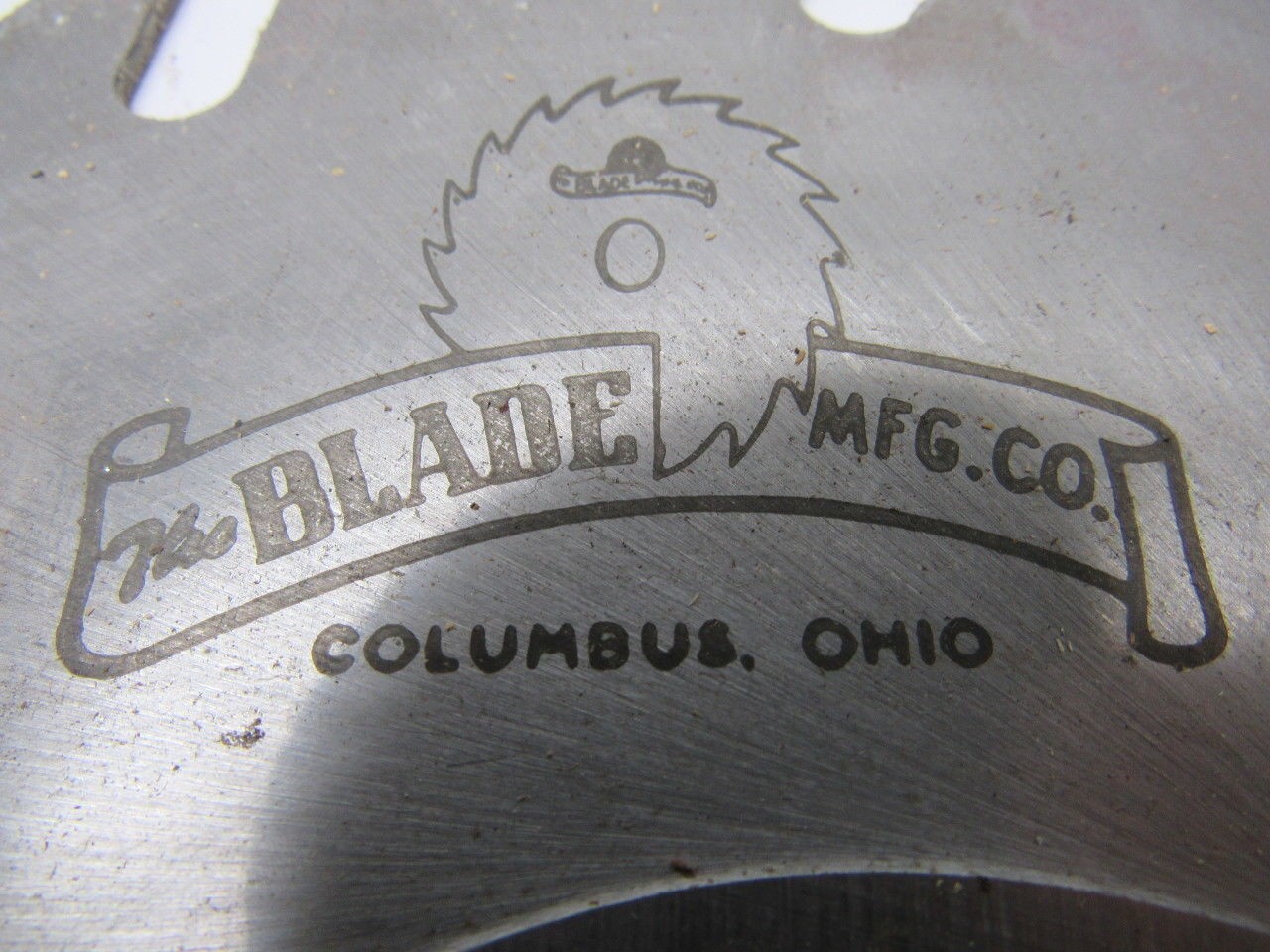 The Blade MFG. CO. 10″ Dia. 70 tooth 5/8″ arbor hole wood cutting saw blade
