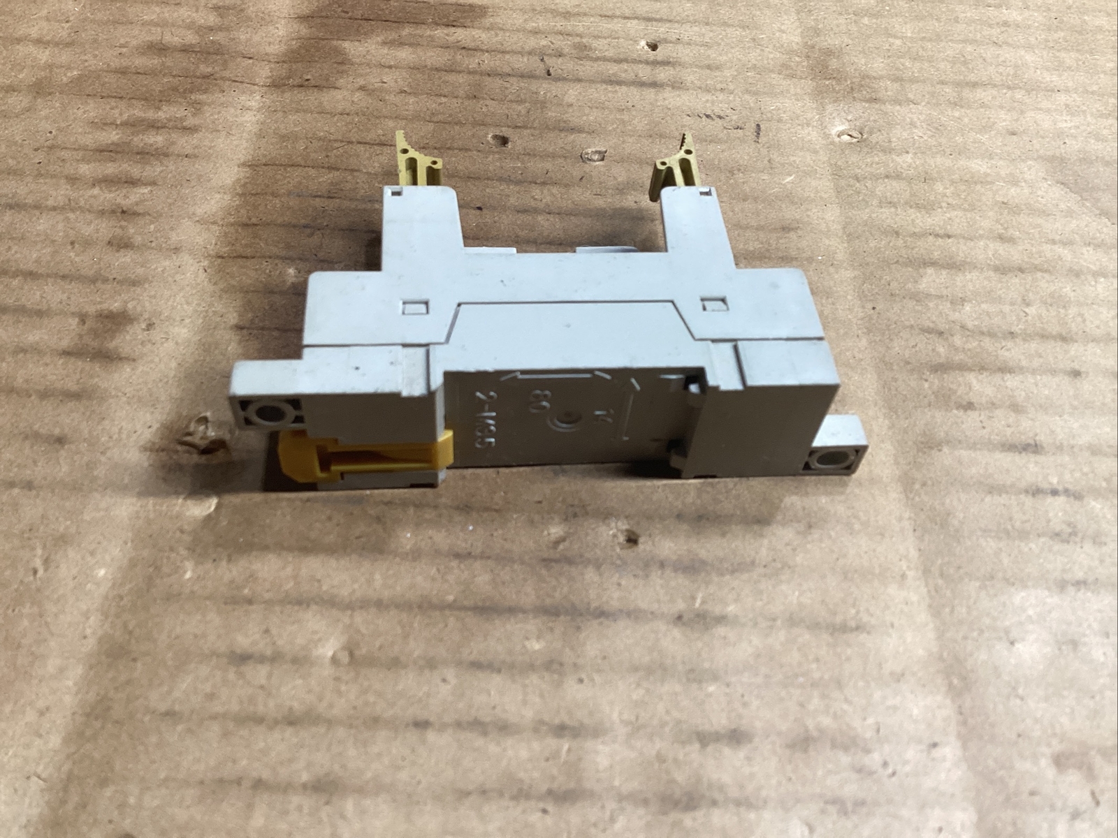Omron P7SA-10F Relay Socket Base #809M17