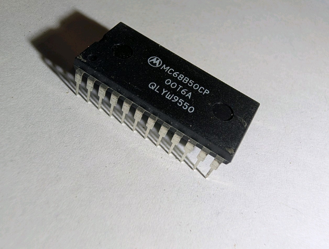 Lot of 10 Vintage NOS Motorola MC68B50CP ACIA DIP-24 Serial Interface UART Chip