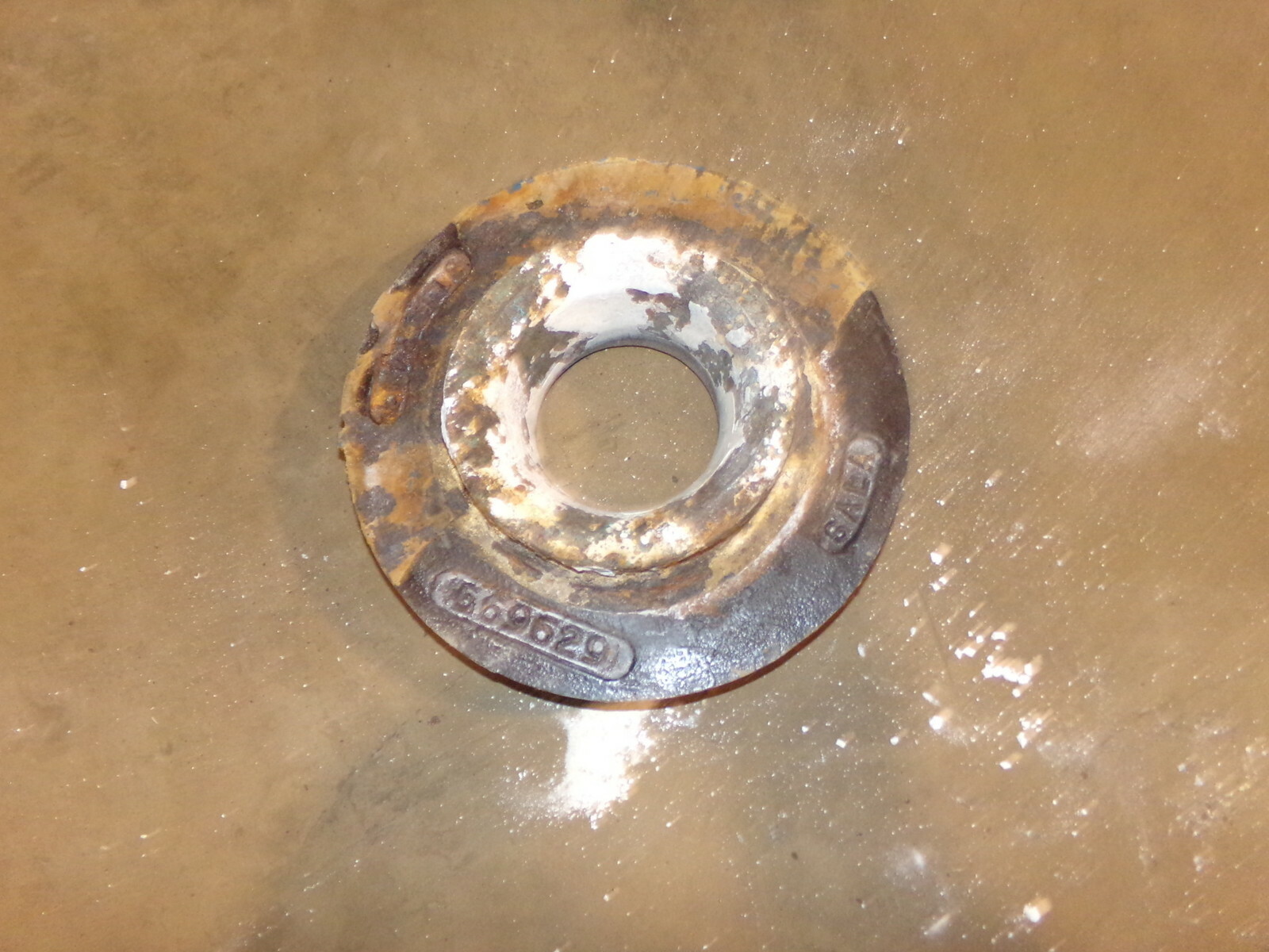Sala Collar Housing 8L133417 569629 *FREE SHIPPING*