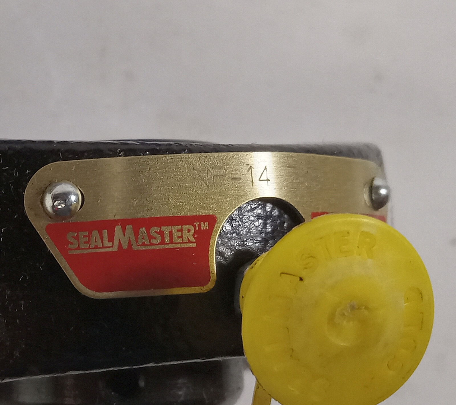 1 NEW SEALMASTER NP-14 7/8” BORE PILLOW BLOCK BEARING NIB ***MAKE OFFER***