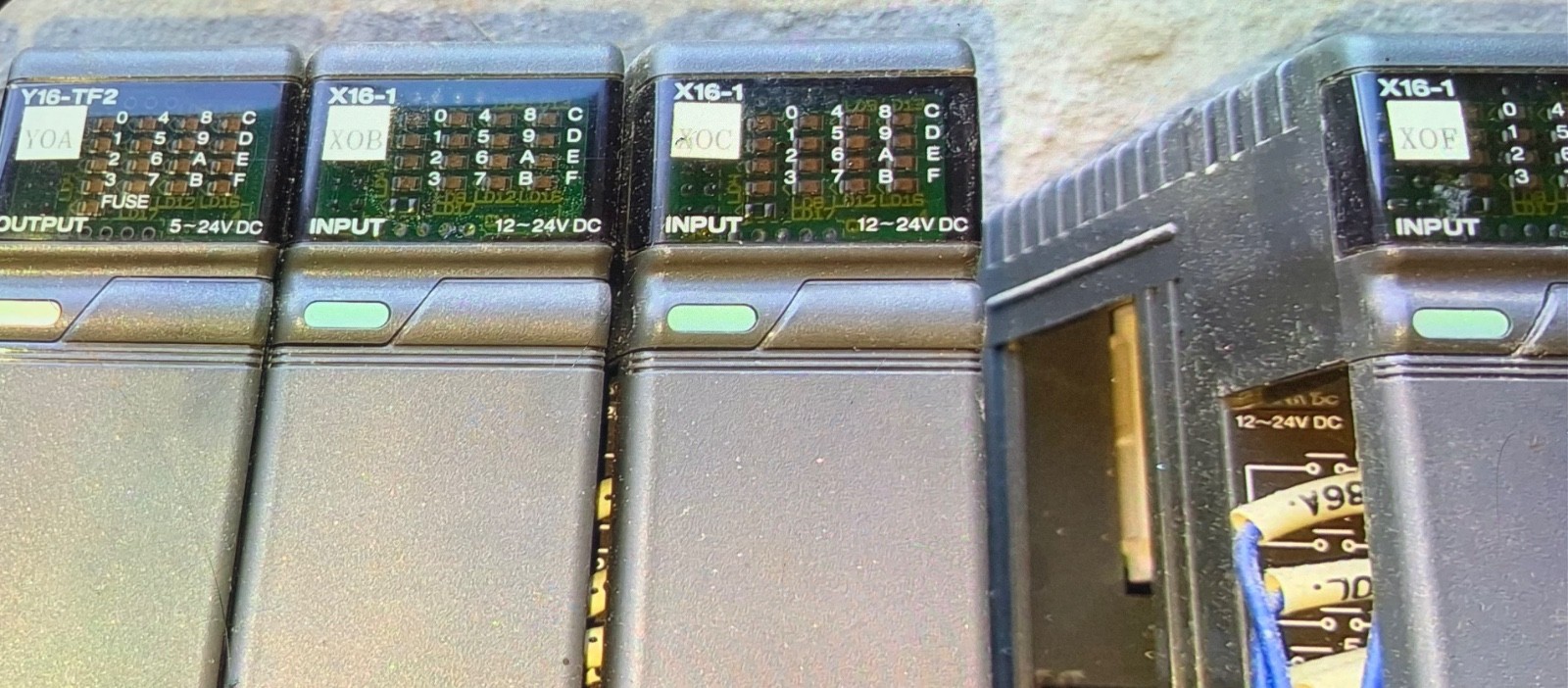 Fuji Electric PLC Module rack ,NJ-P1, (4) X16-1, (3) Y16-TF2