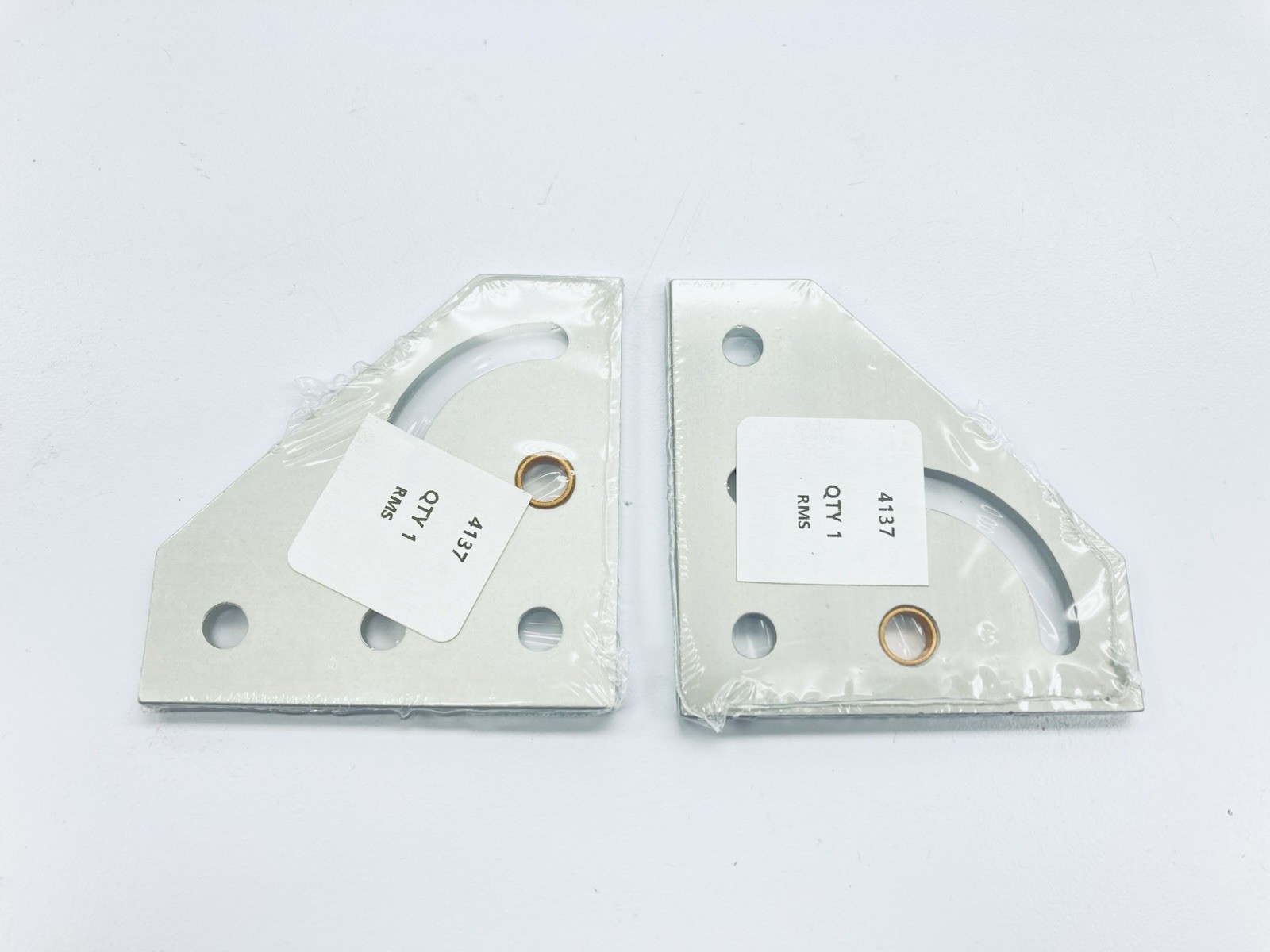 Lot of 2 Set 4133 / 4137 PIVOT MOUNT BRACKET Left & Right 90°