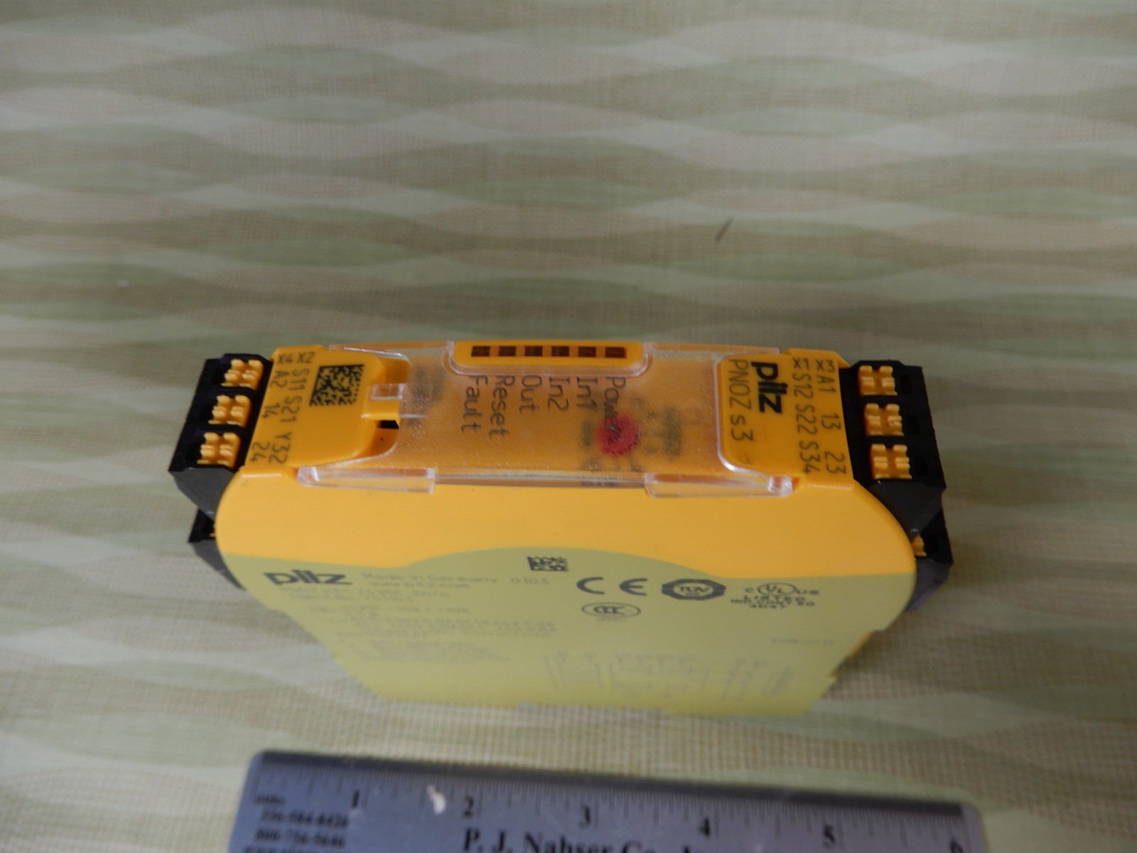 pltz PNOZ s3C 24VDC 2 n/o 751103 Safety Relay Outstanding Condition