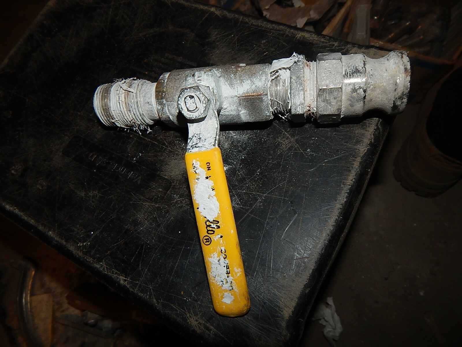 C-H 3/4″ 600WOG Valve w/ Handle *FREE SHIPPING*