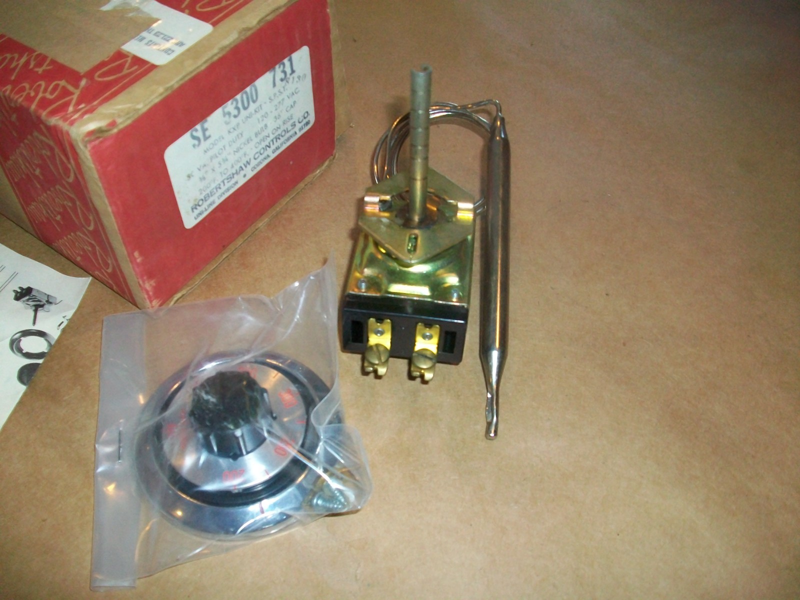 Robershaw KXP UNI-KIT SE 5300 731 120-277VAC 200°- 400° 36″ CAP NEW IN BOX