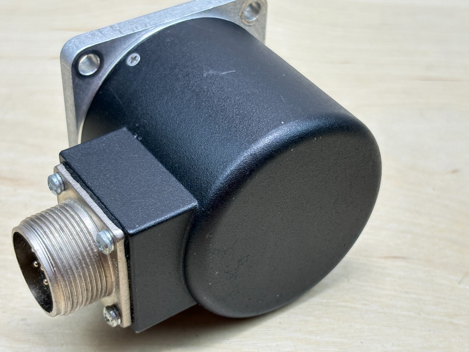 Electro-Sensors 470HD Rotary Shaft Encoder, 6,000 Pulses Per Rev, 5-28 VDC