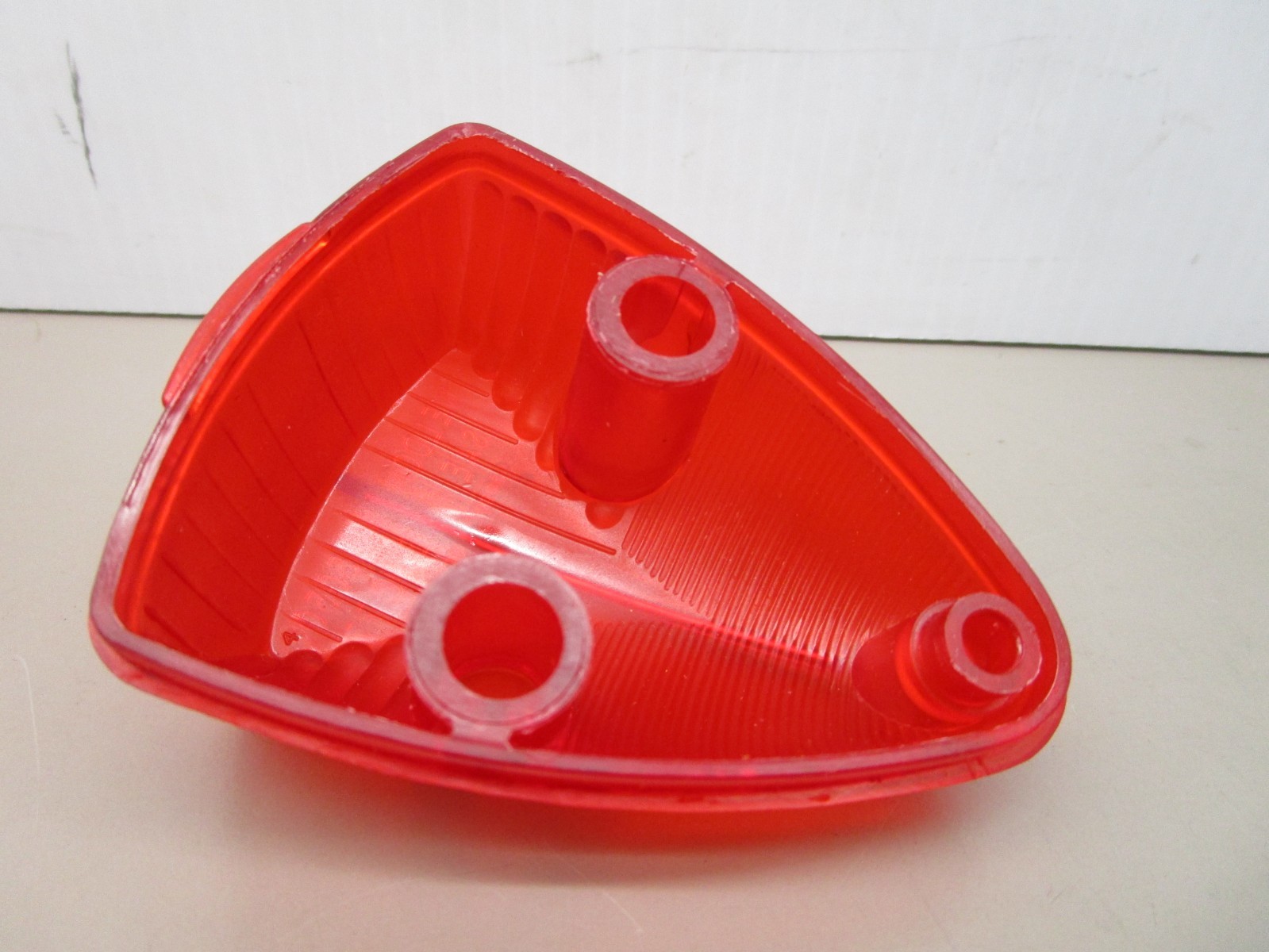Weldon 5050 Marker Lamp Lens Red SAE-P2-PC77