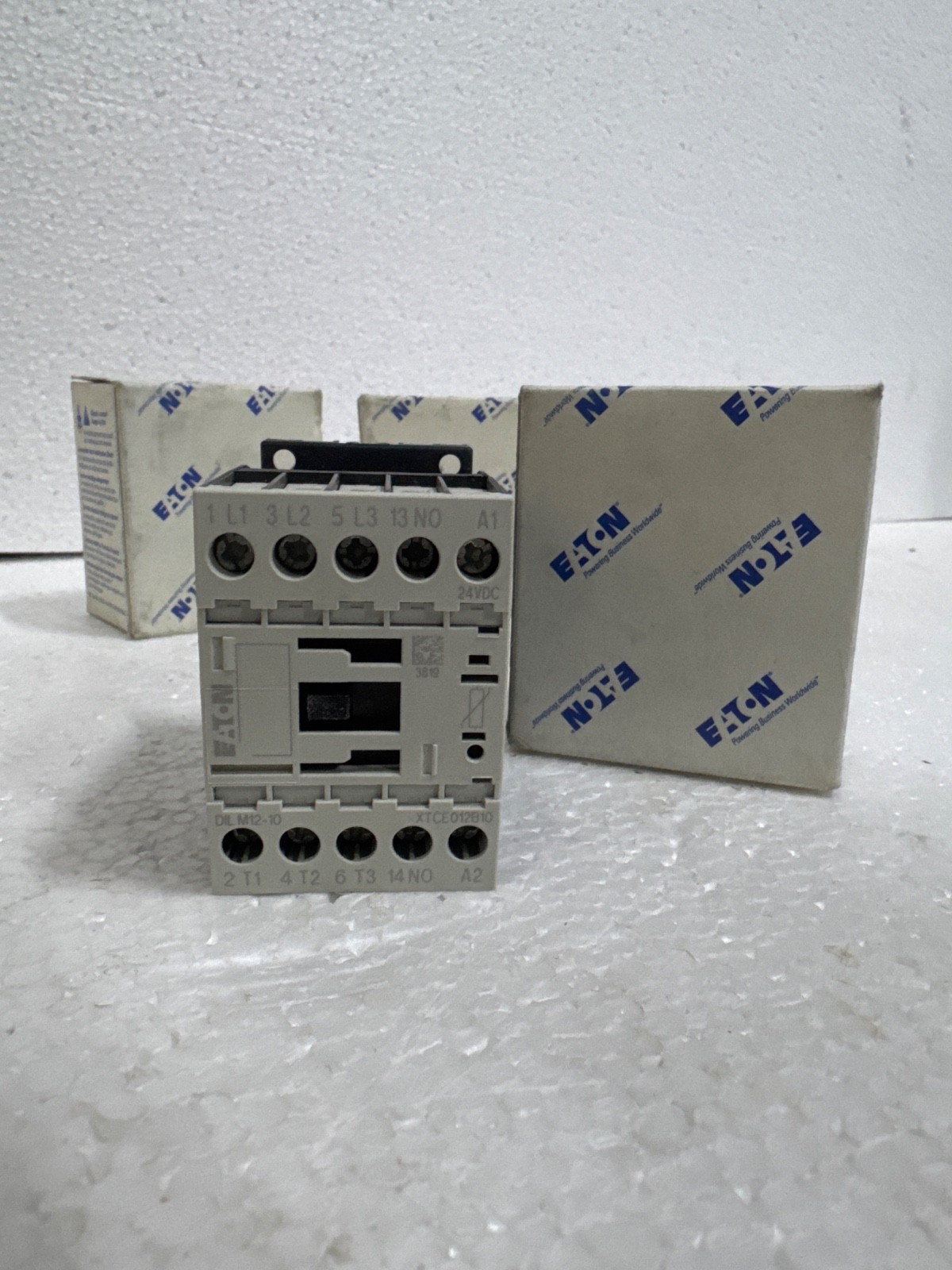 LOT 3 PCs Eaton XTCEC012B10TD DILM12-10 Contactor 24VDC