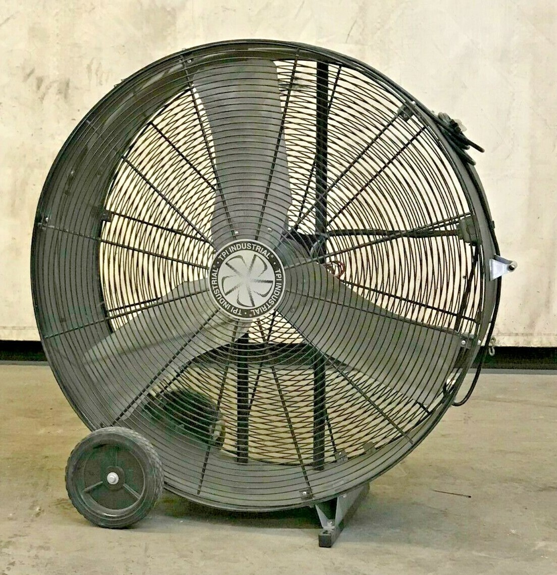 TPI CORPORATION FAN, 36″ FACE, MODEL PB 36-D, 120 VOLTS, HZ 60, 5.5 AMPS