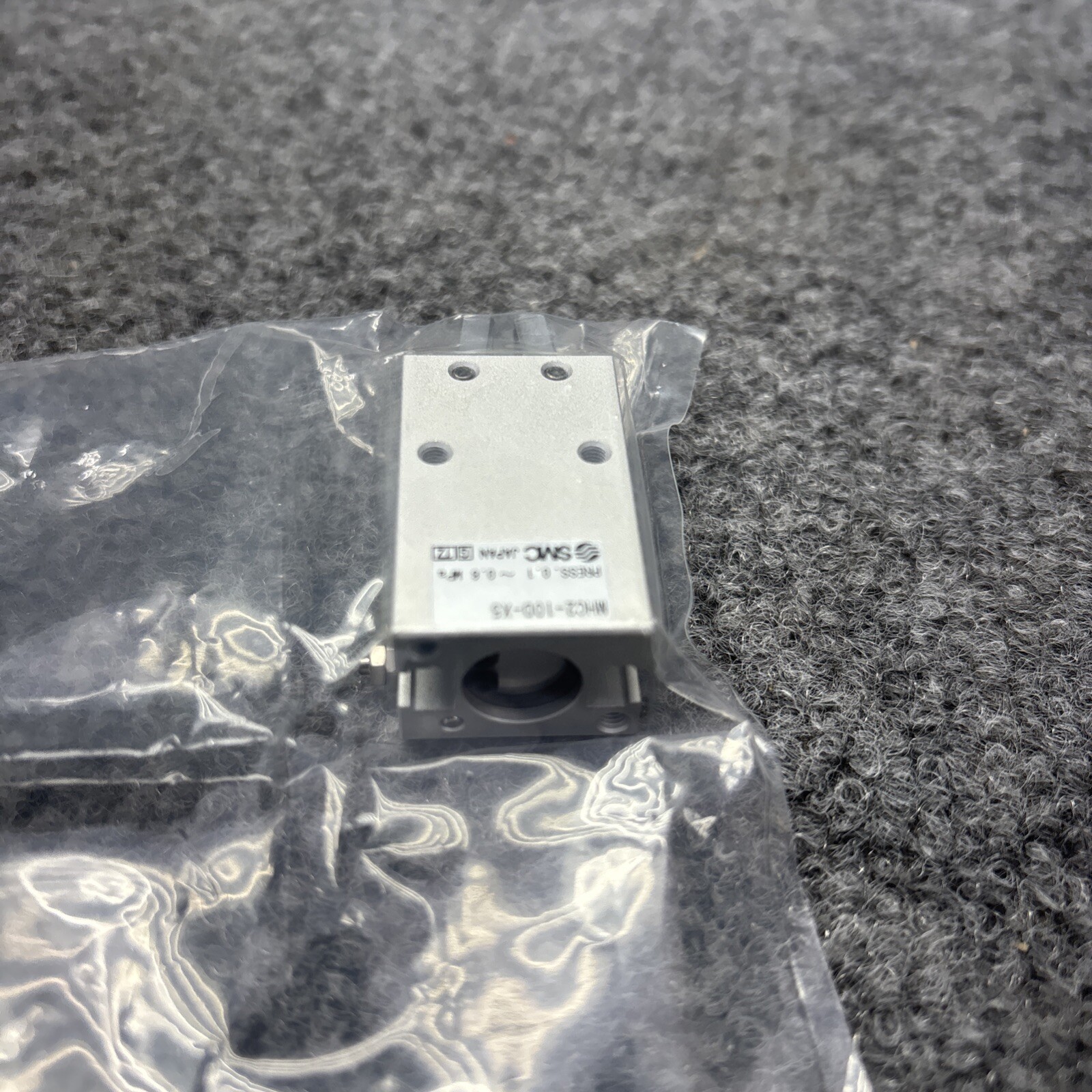 SMC MHC2-10D-X5 MINI ANGULAR STYLE GRIPPER New Other