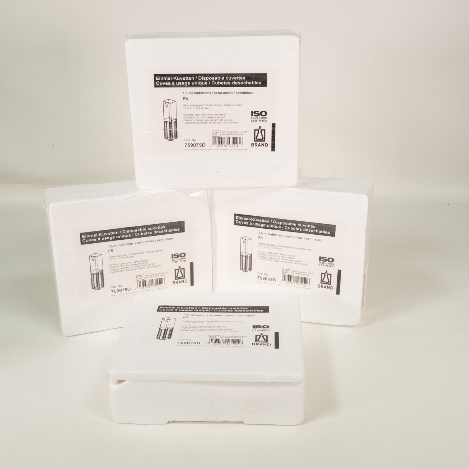 395 TOTAL 759075D / Sigma Aldrich C5416 Spectrophotometer Cuvettes 1.5 mL