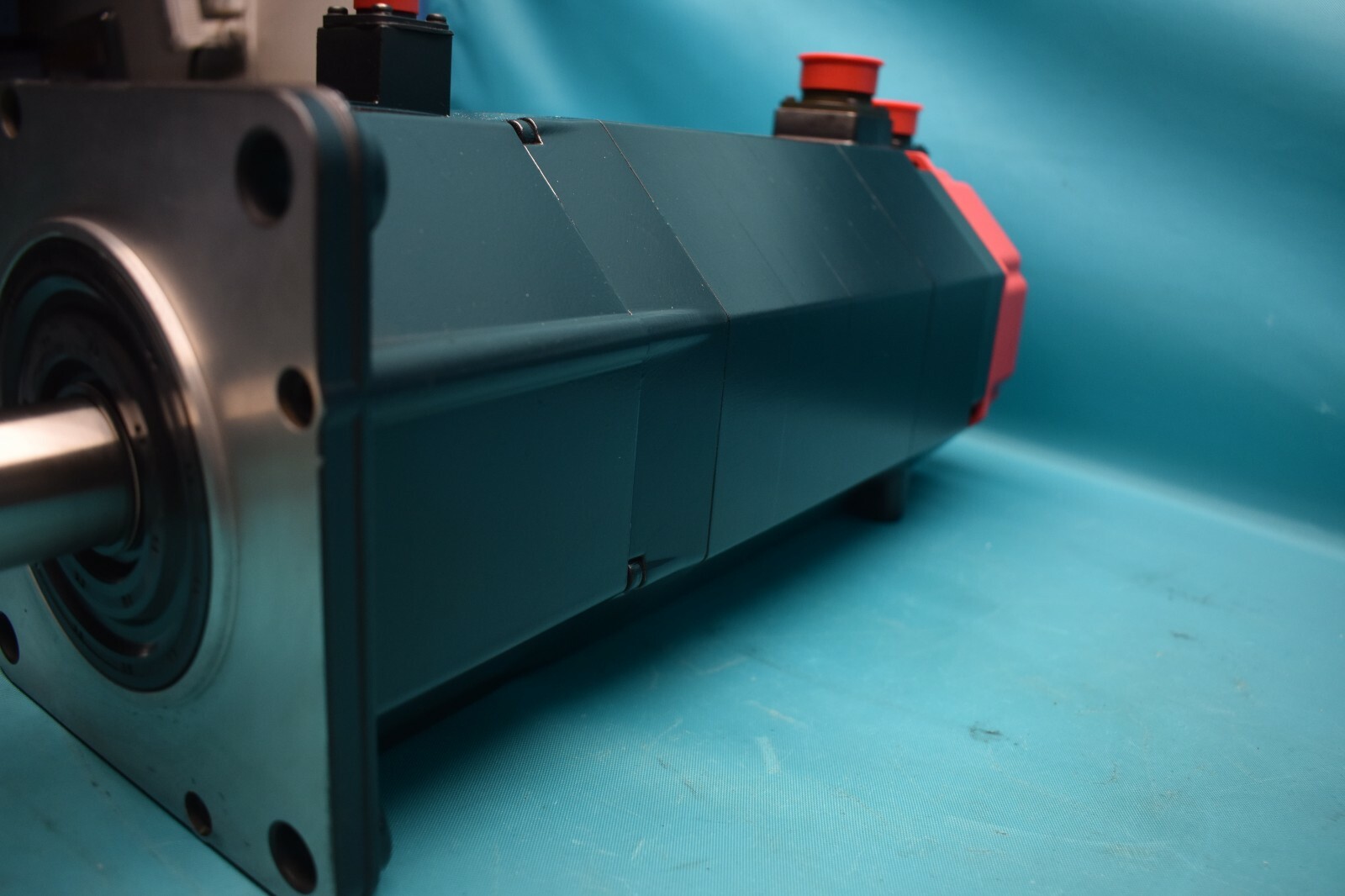NEW FANUC A06B-0502-B272#7000 MODEL 20S AC SERVO MOTOR