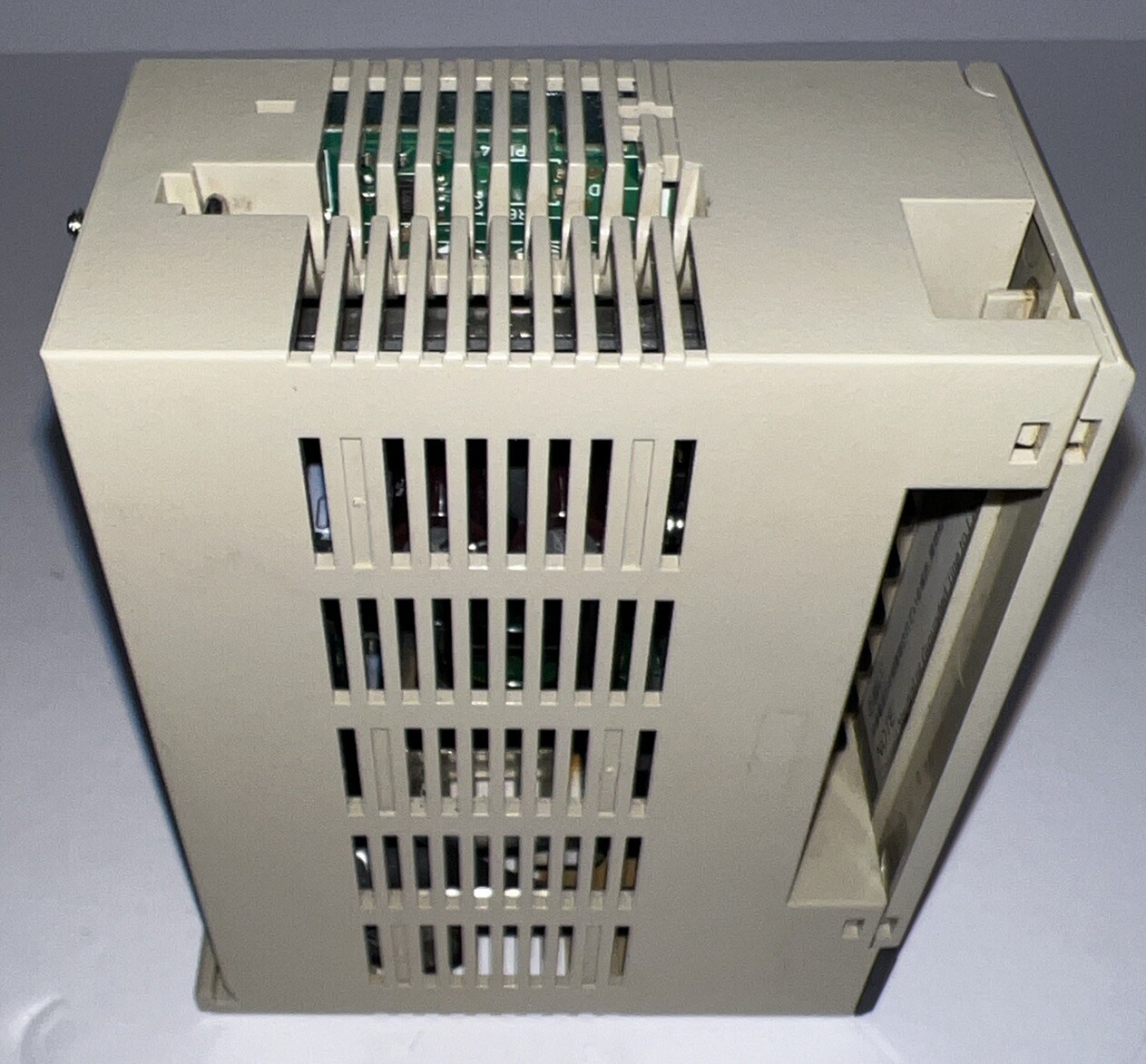 OMRON C200HW-PA204 POWER SUPPLY