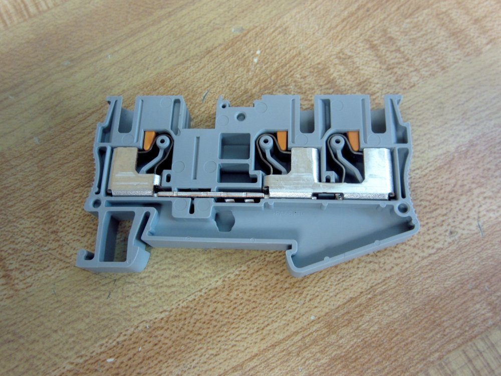 Phoenix Contact PT6-TWIN Terminal Block PT6TWIN 3211929 (Pack of 17)